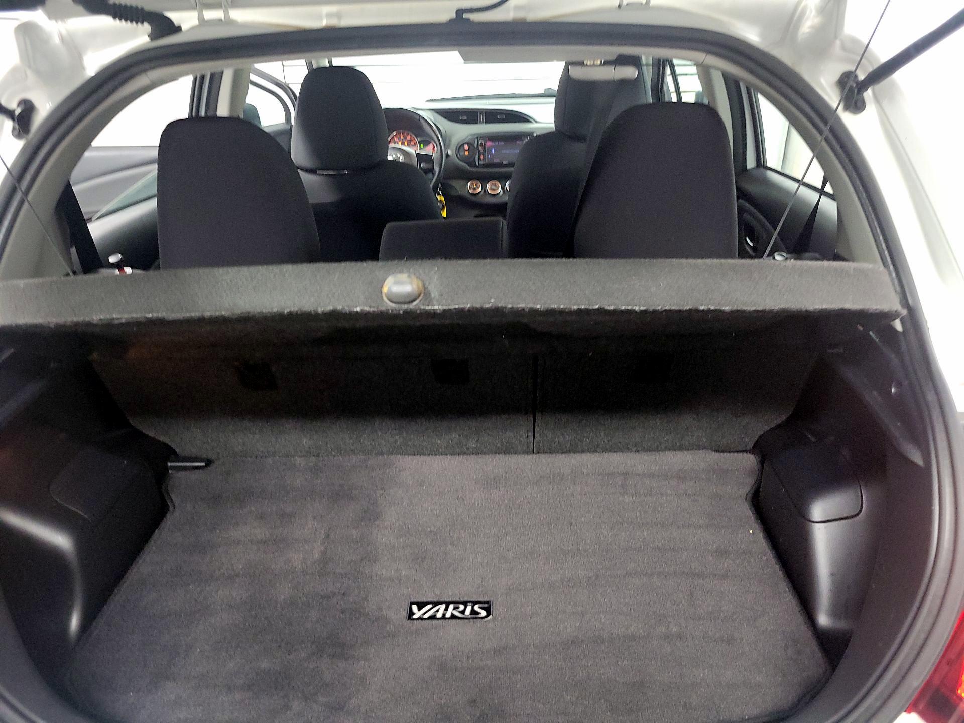 Thumbnail: 2015 Toyota Yaris - 18