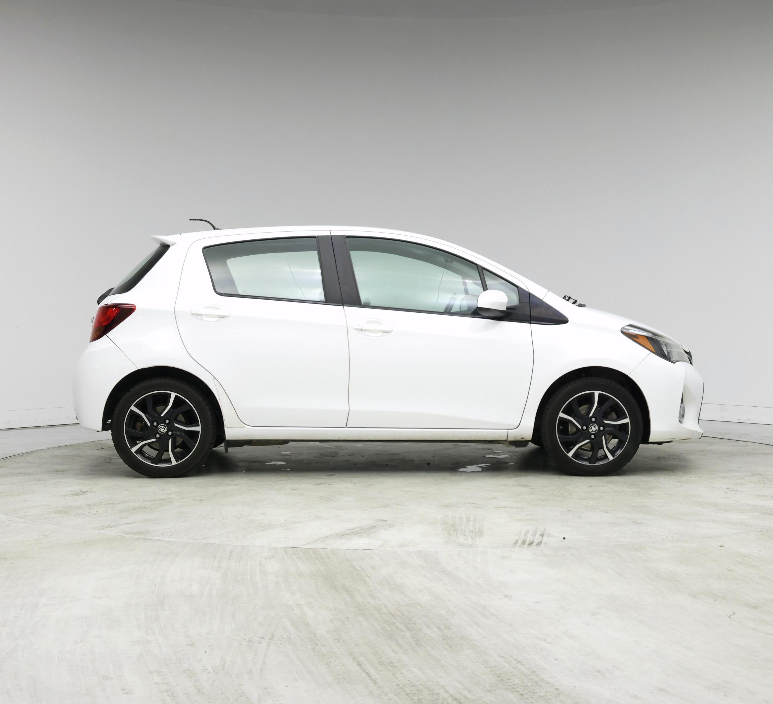 Thumbnail: 2015 Toyota Yaris - 7