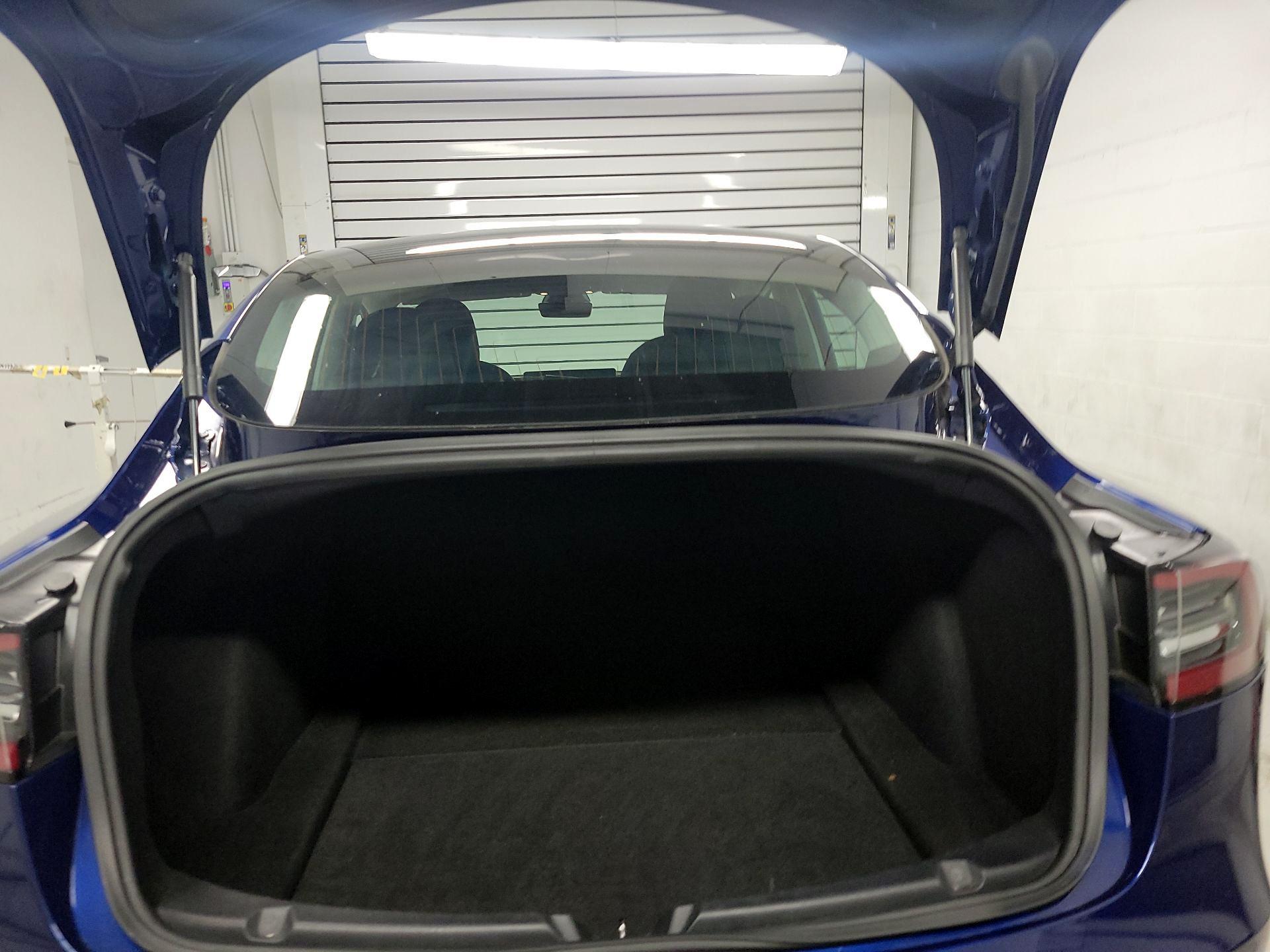 Thumbnail: 2019 Tesla Model 3 - 20