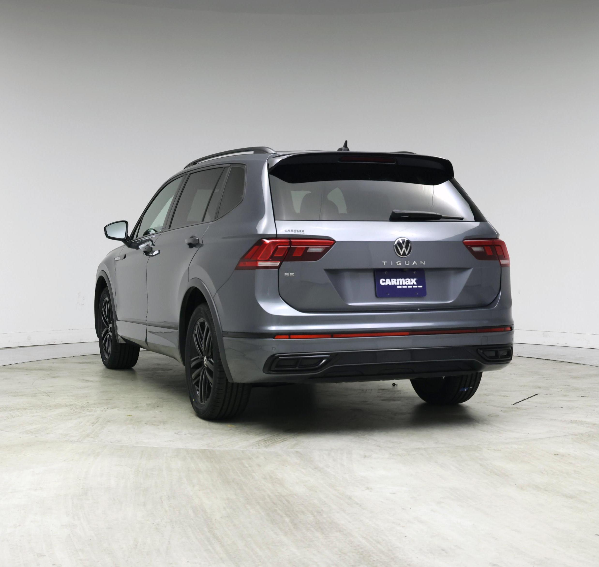 Thumbnail: 2022 Volkswagen Tiguan - 2