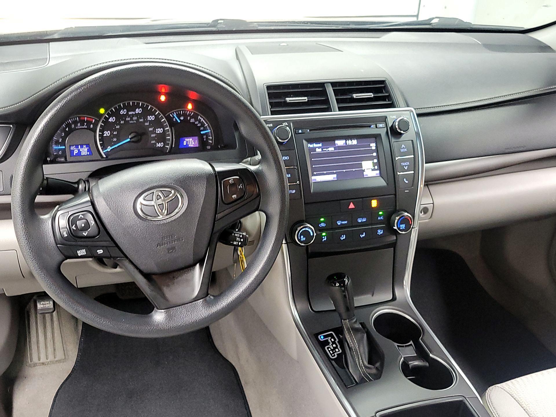 Thumbnail: 2015 Toyota Camry - 11