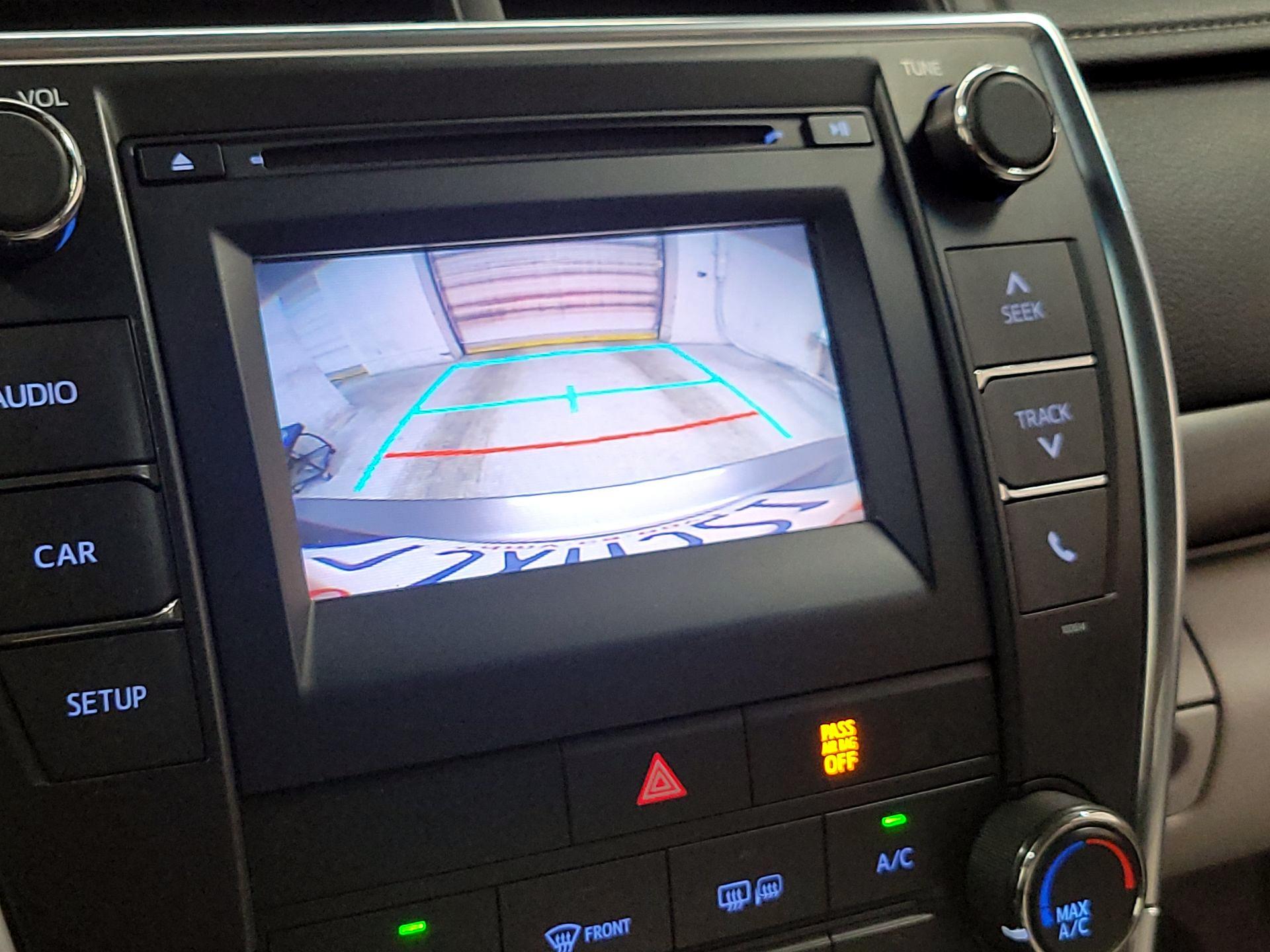 Thumbnail: 2015 Toyota Camry - 13