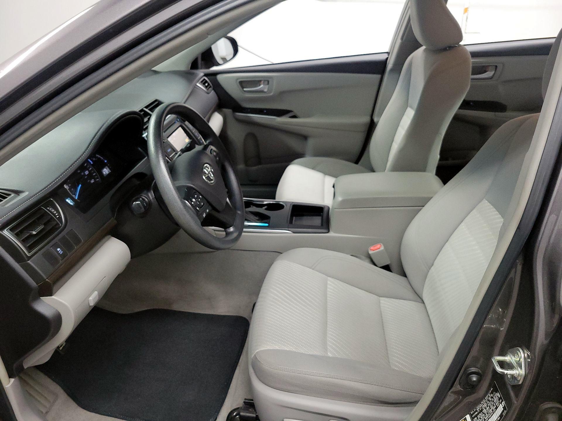 Thumbnail: 2015 Toyota Camry - 17