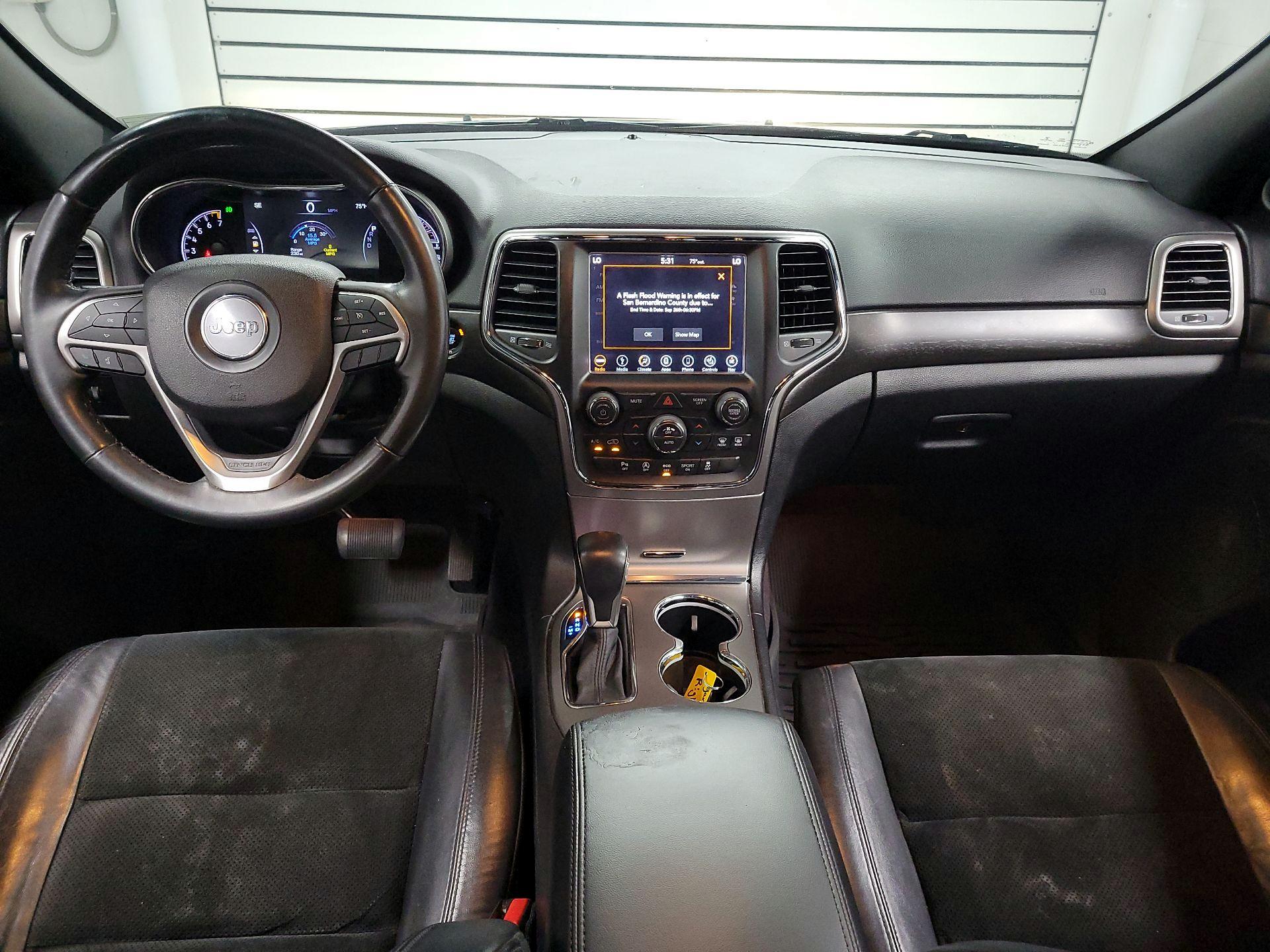 Thumbnail: 2018 Jeep Grand Cherokee - 9