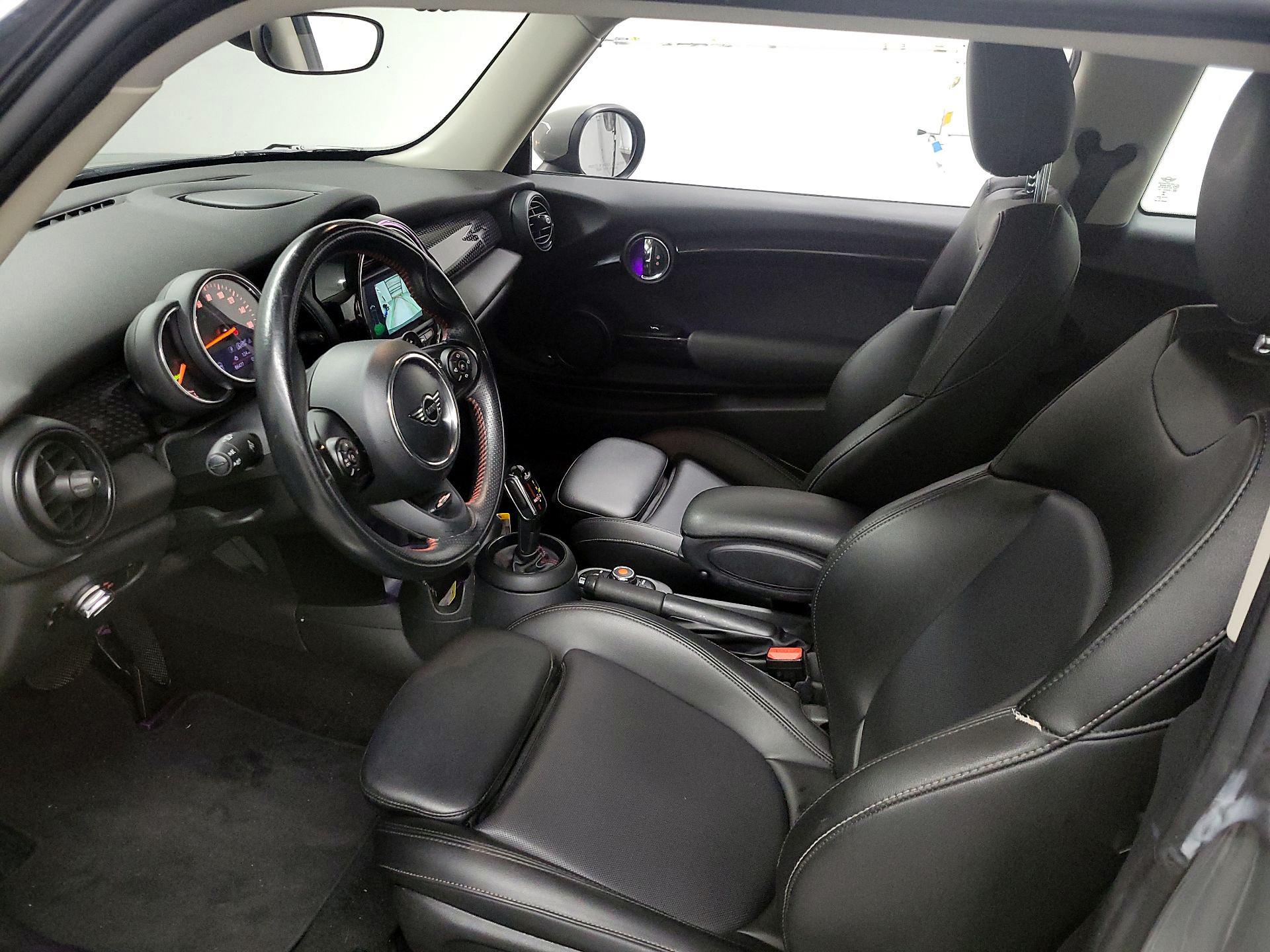 Thumbnail: 2020 MINI Cooper Hardtop - 11