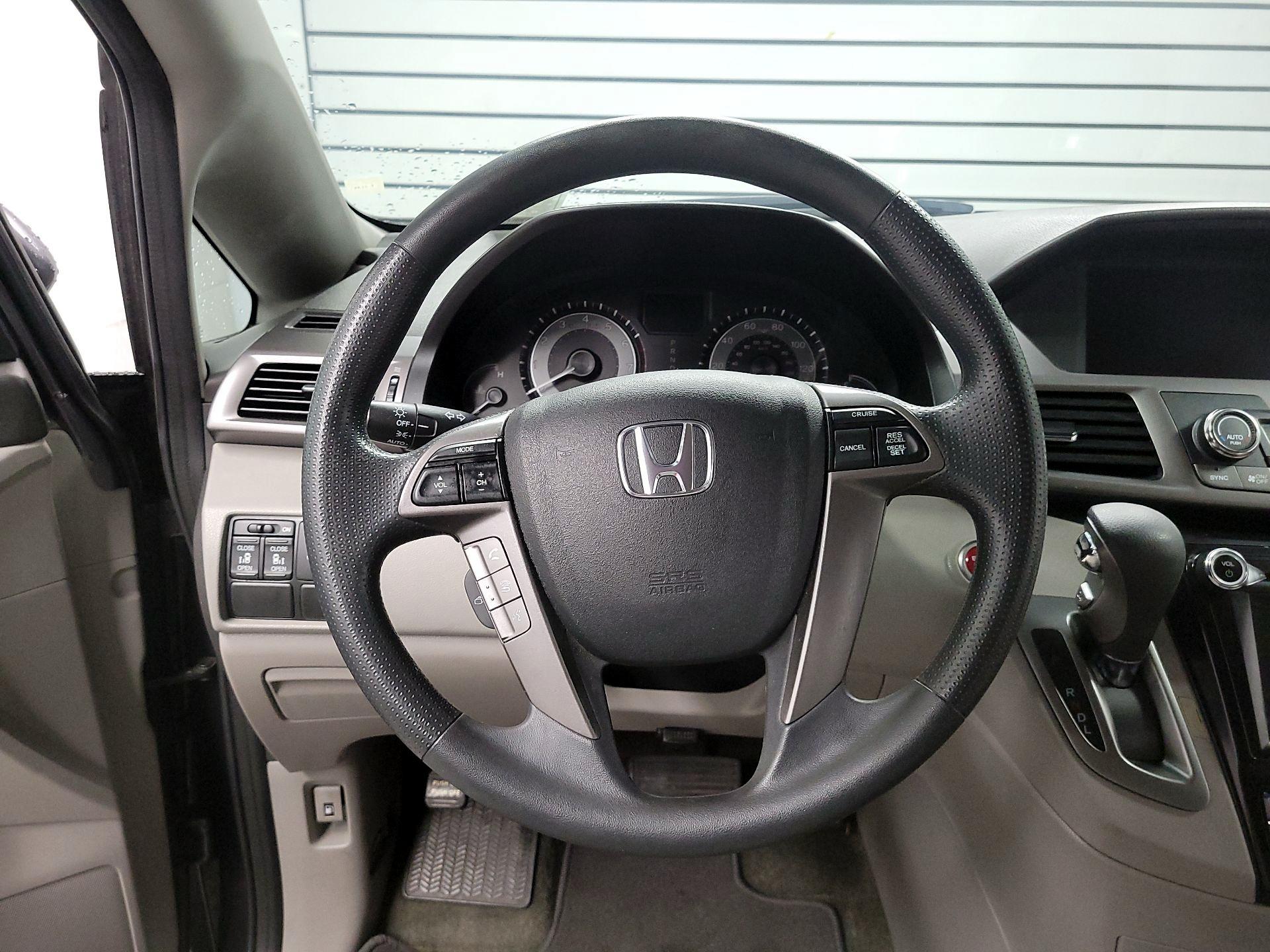 Thumbnail: 2015 Honda Odyssey - 10