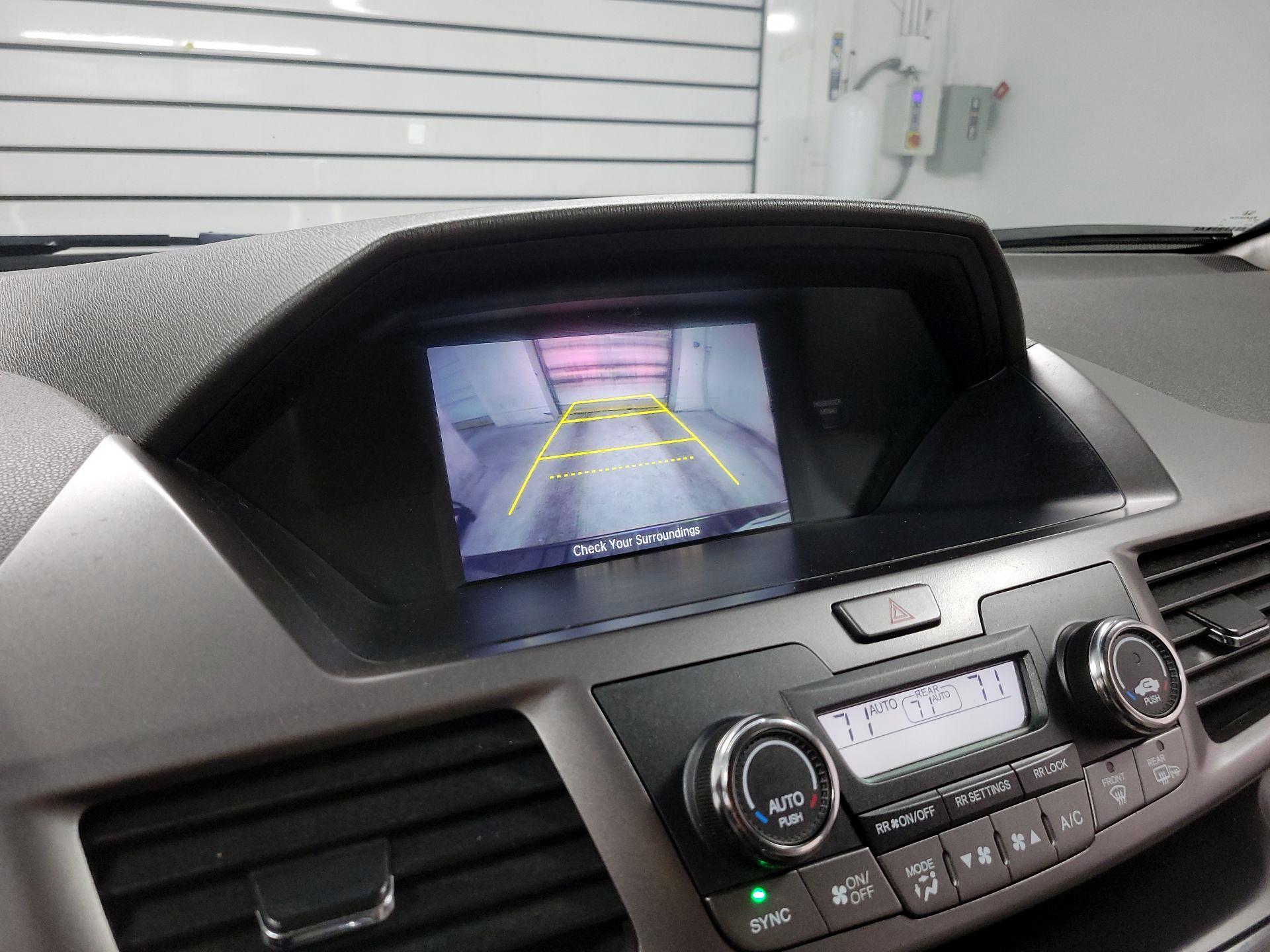 Thumbnail: 2015 Honda Odyssey - 14