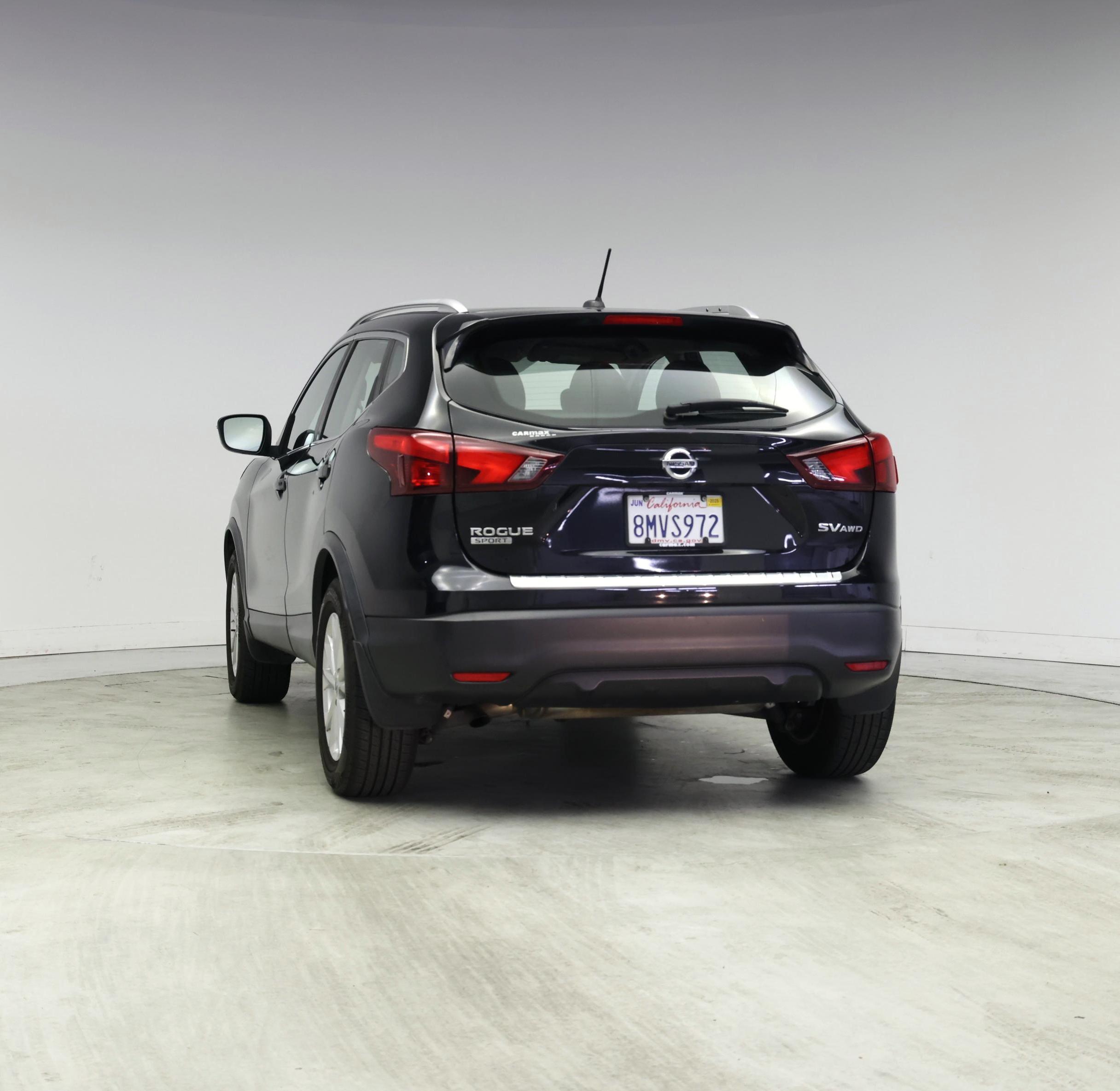 Thumbnail: 2017 Nissan Rogue Sport - 6