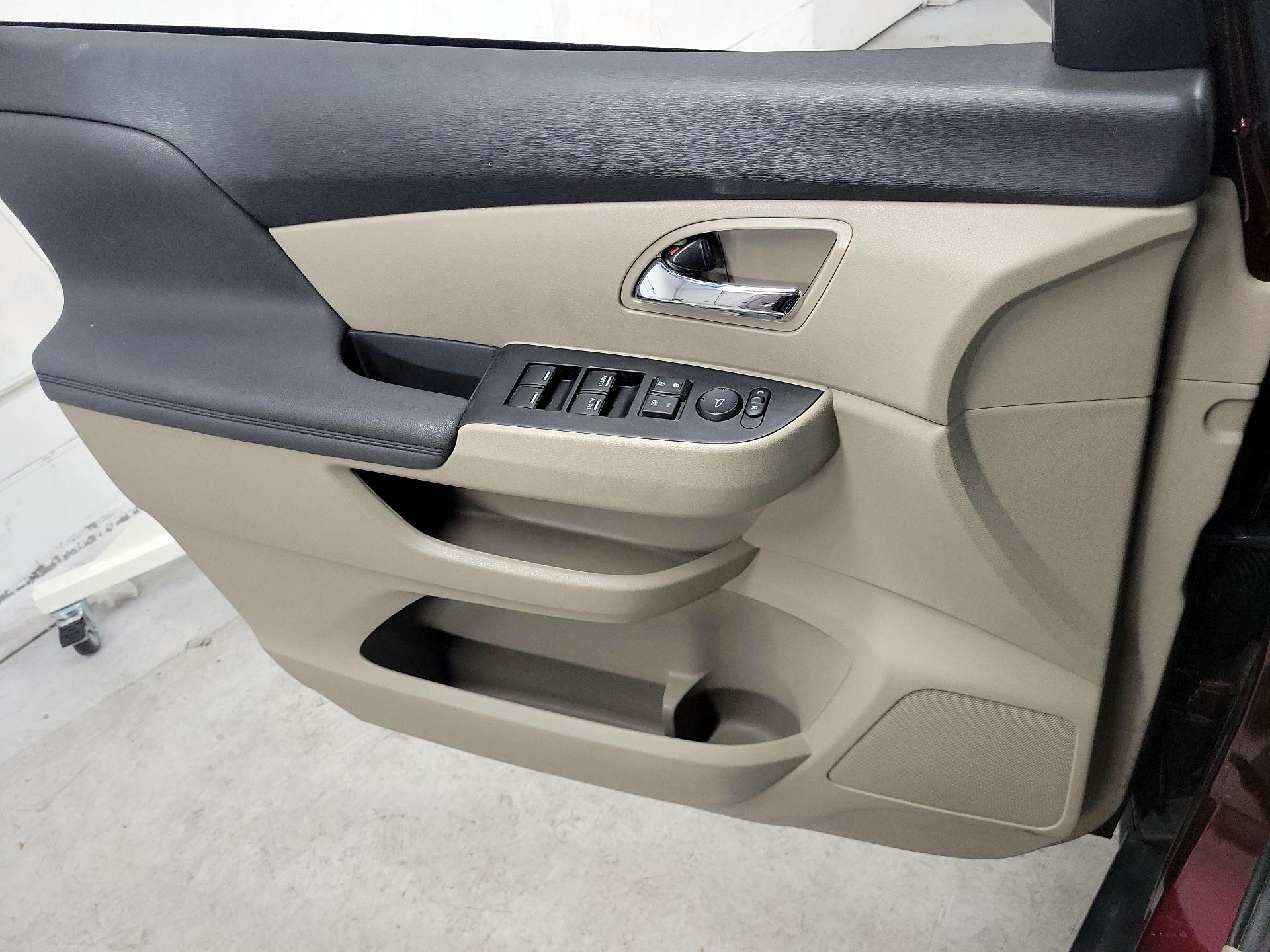 Thumbnail: 2014 Honda Odyssey - 18