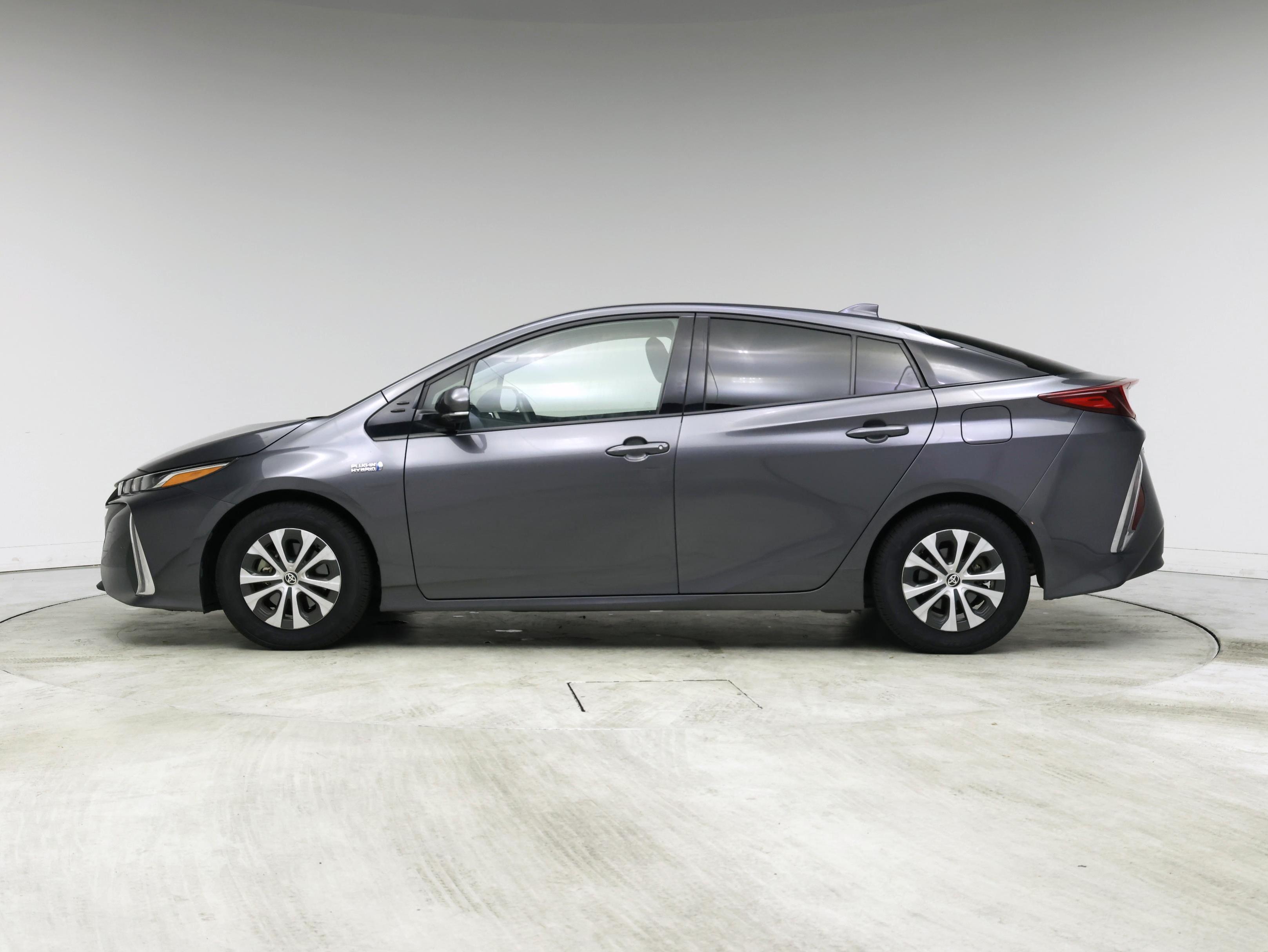 Thumbnail: 2020 Toyota Prius Prime - 3