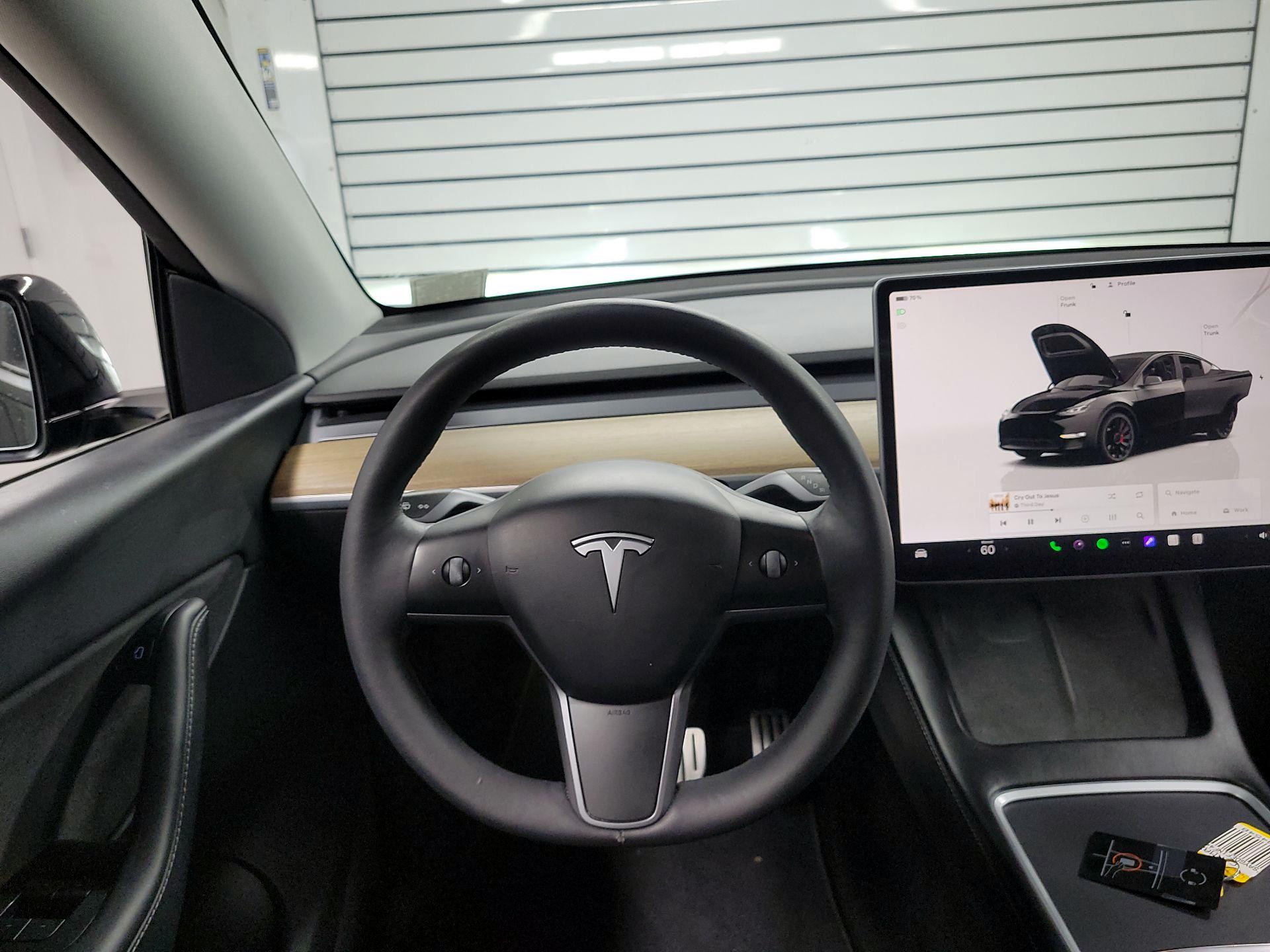 Thumbnail: 2022 Tesla Model Y - 10
