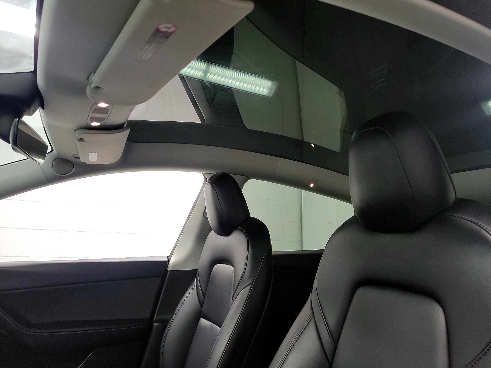 Thumbnail: 2022 Tesla Model Y - 17