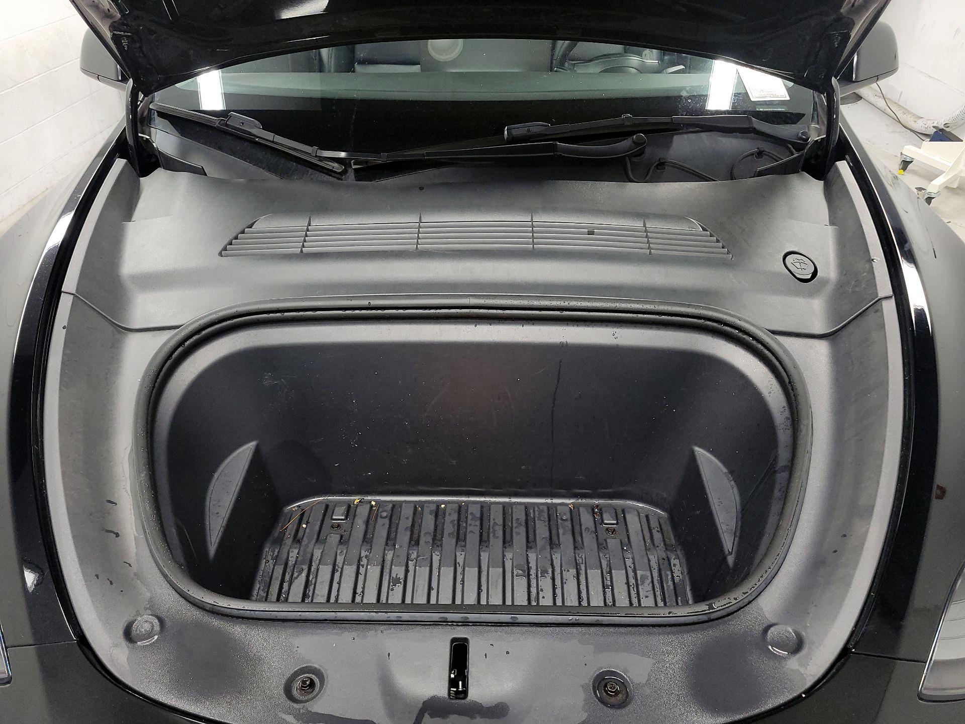 Thumbnail: 2022 Tesla Model Y - 20