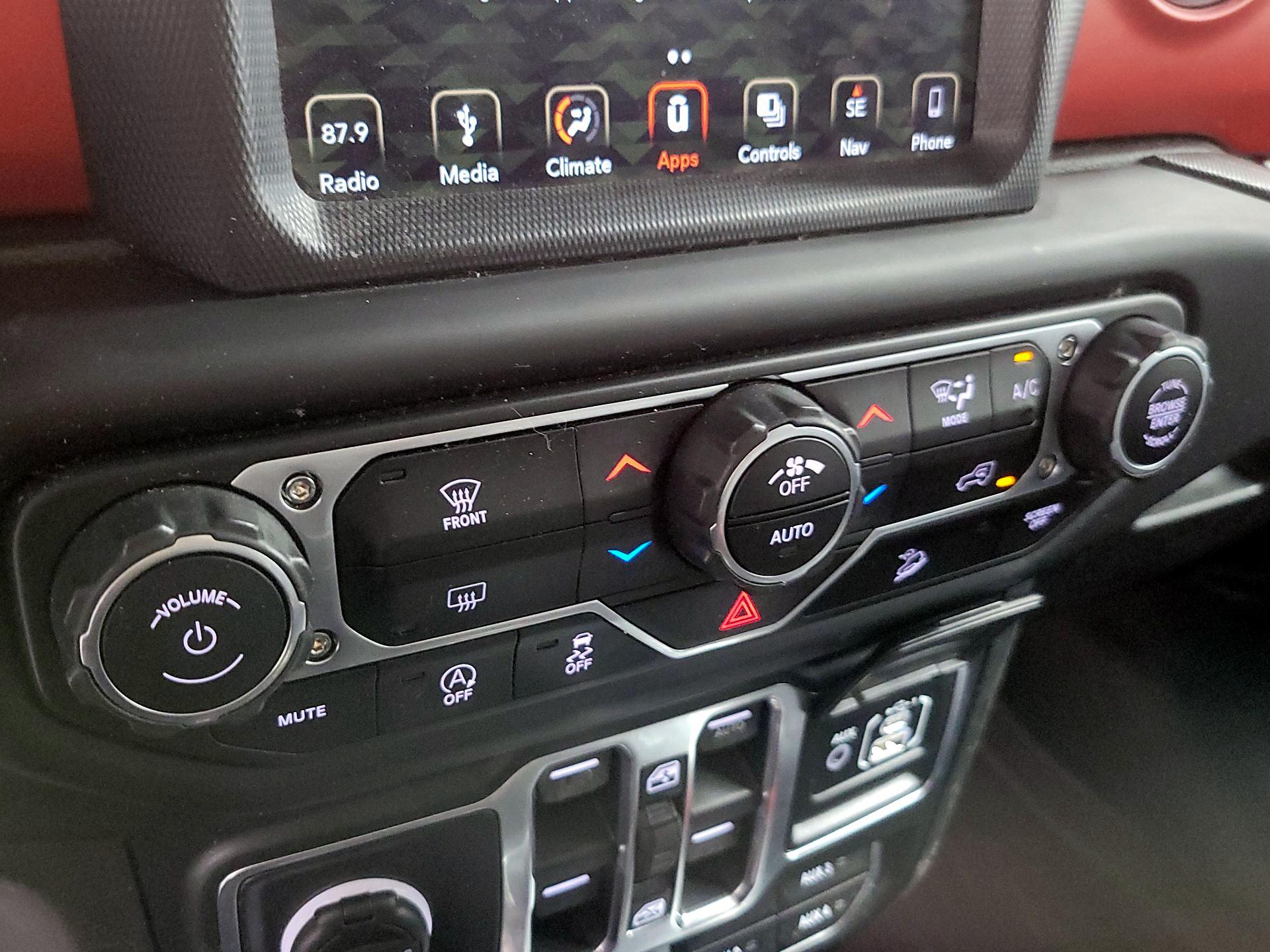 Thumbnail: 2018 Jeep Wrangler - 16
