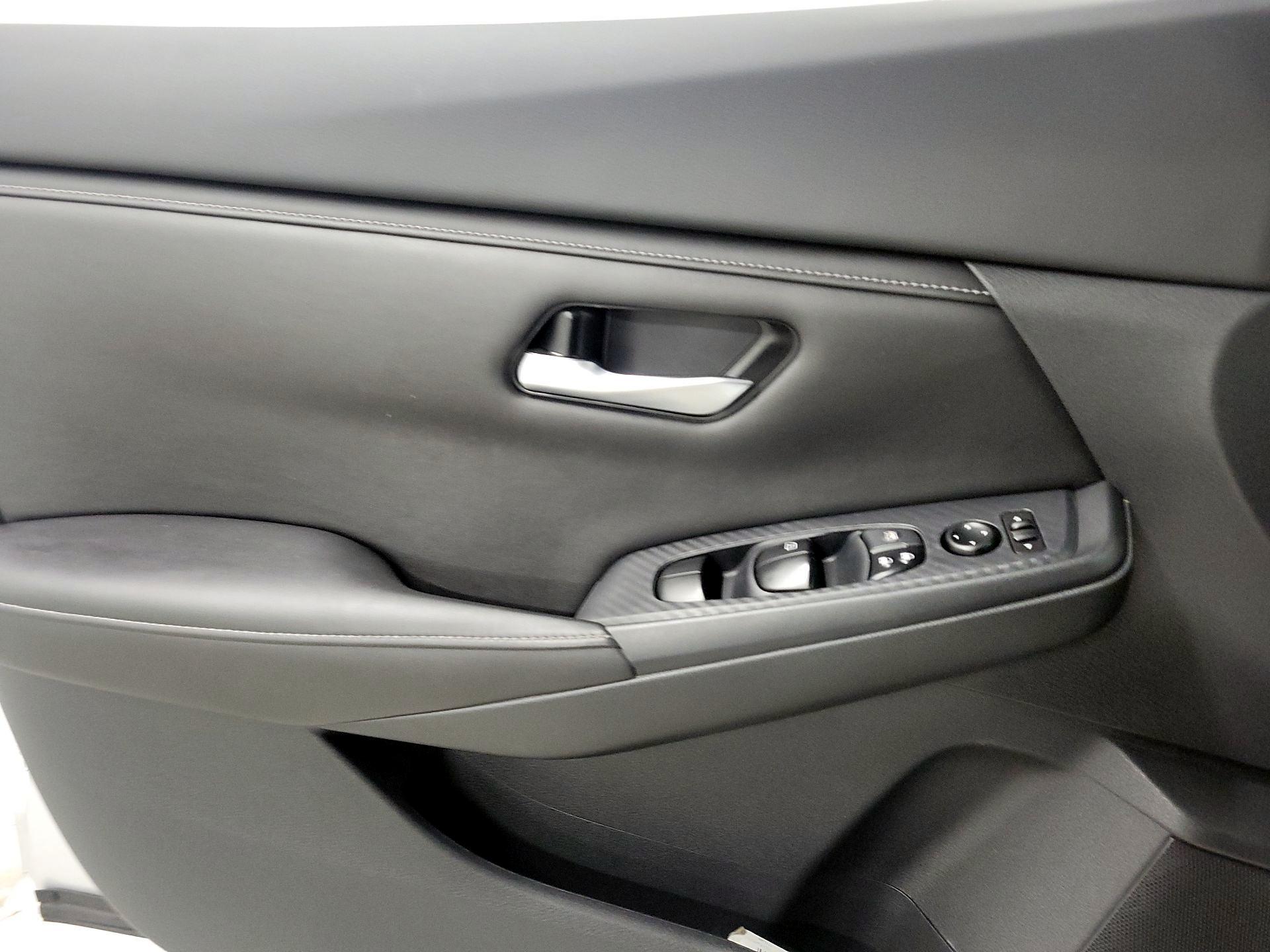 Thumbnail: 2021 Nissan Sentra - 12
