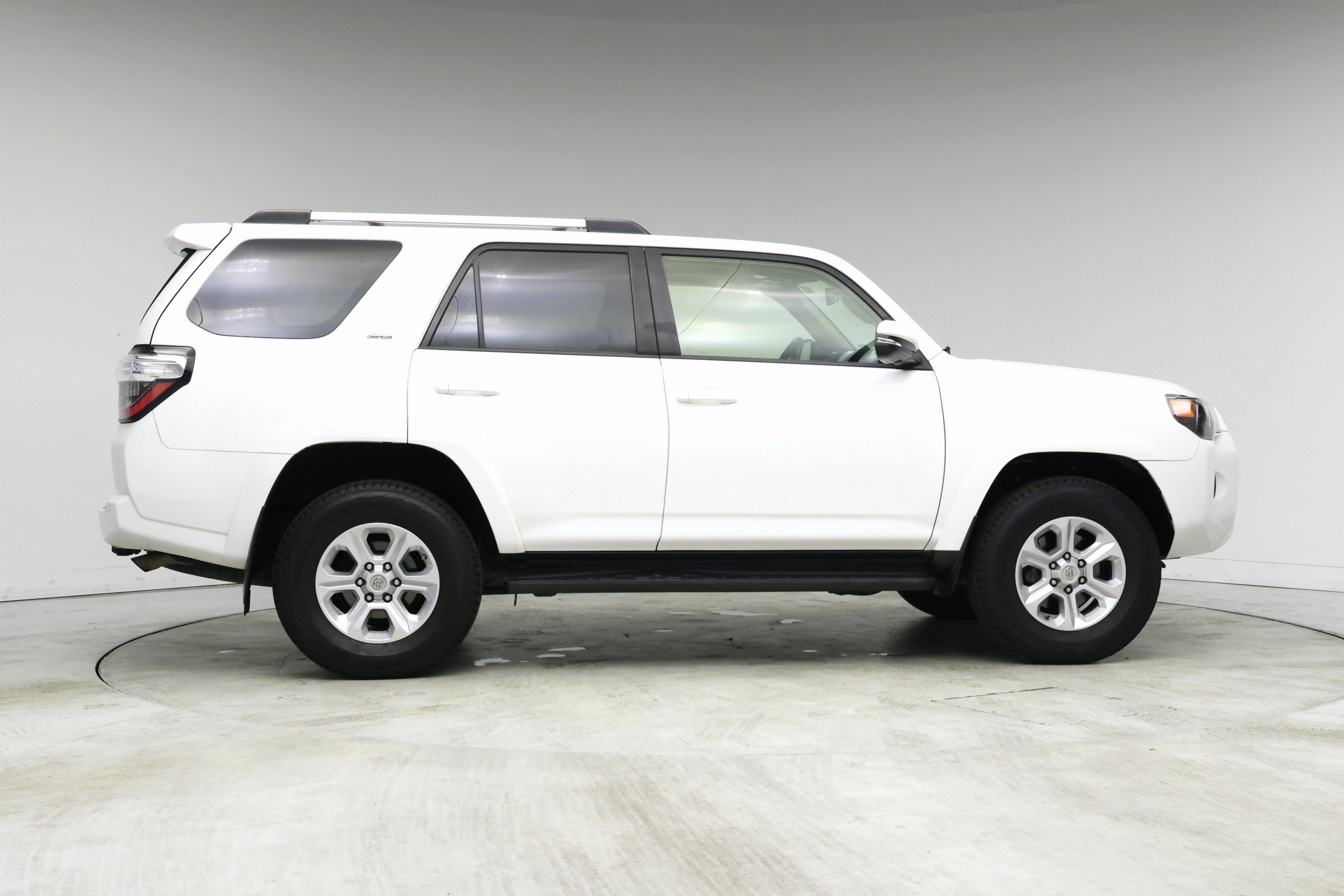 Thumbnail: 2019 Toyota 4Runner - 7