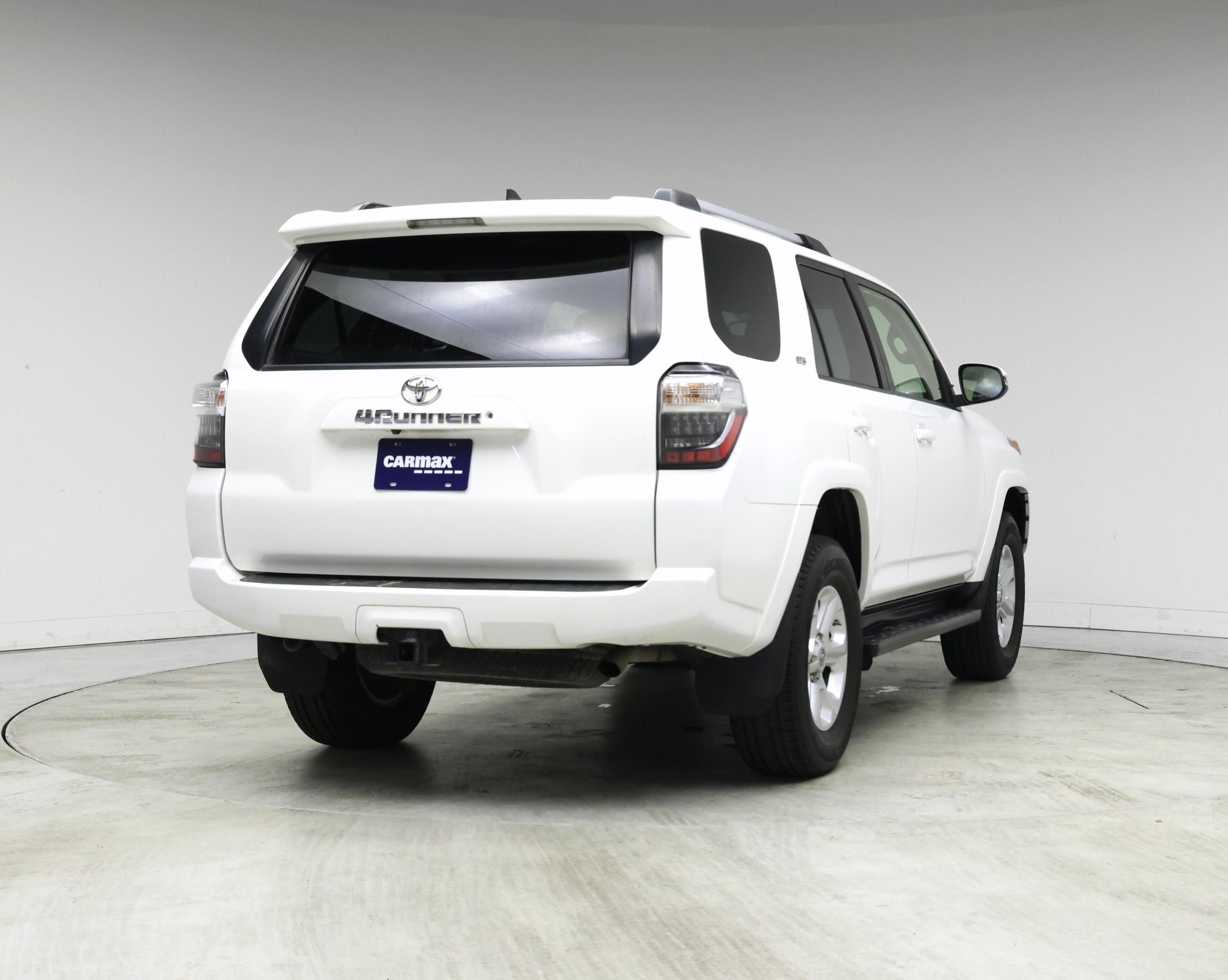 Thumbnail: 2019 Toyota 4Runner - 8