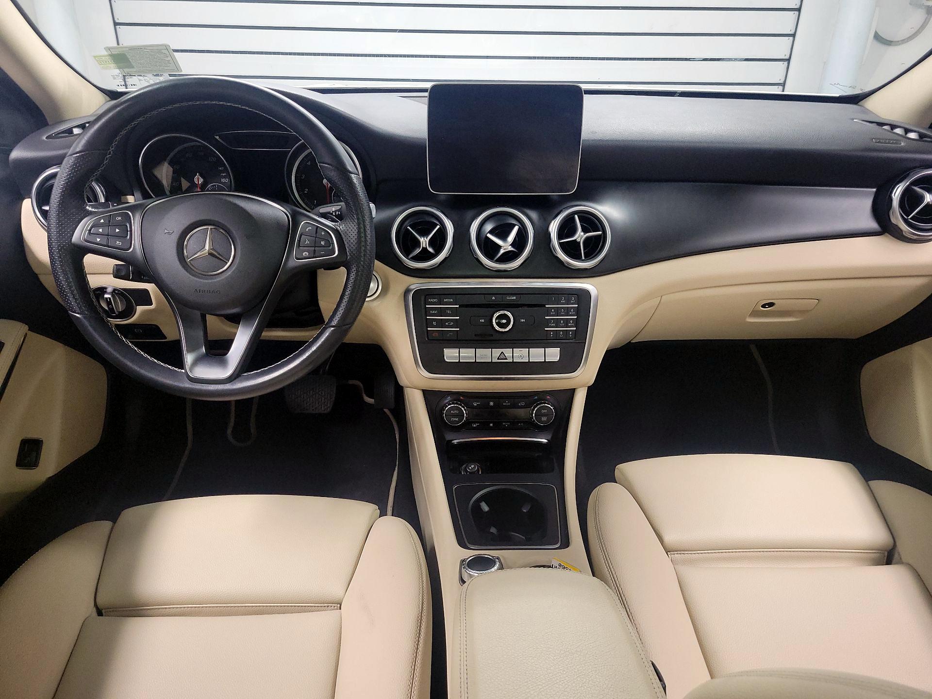 Thumbnail: 2020 Mercedes-Benz GLA - 9