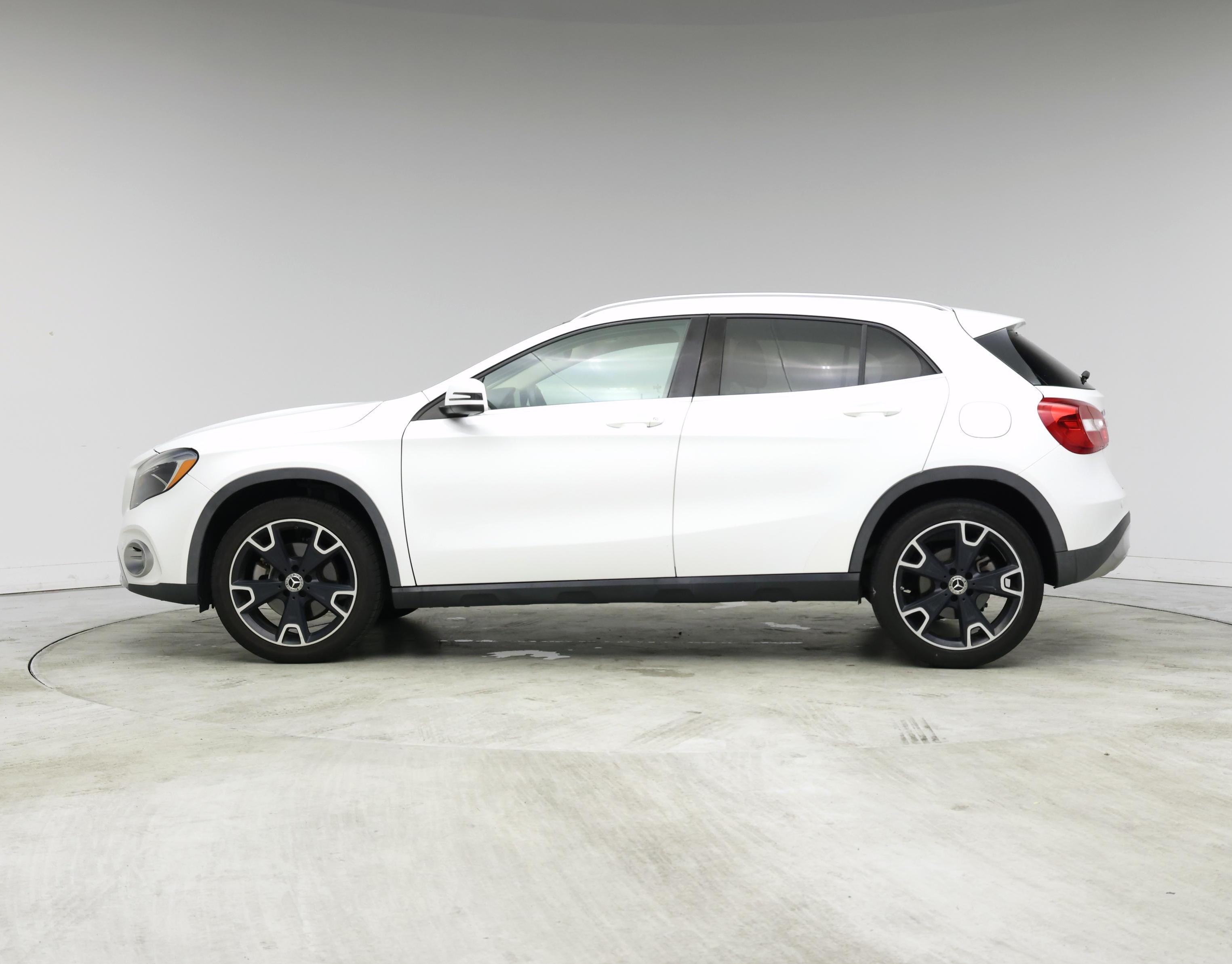Thumbnail: 2020 Mercedes-Benz GLA - 3