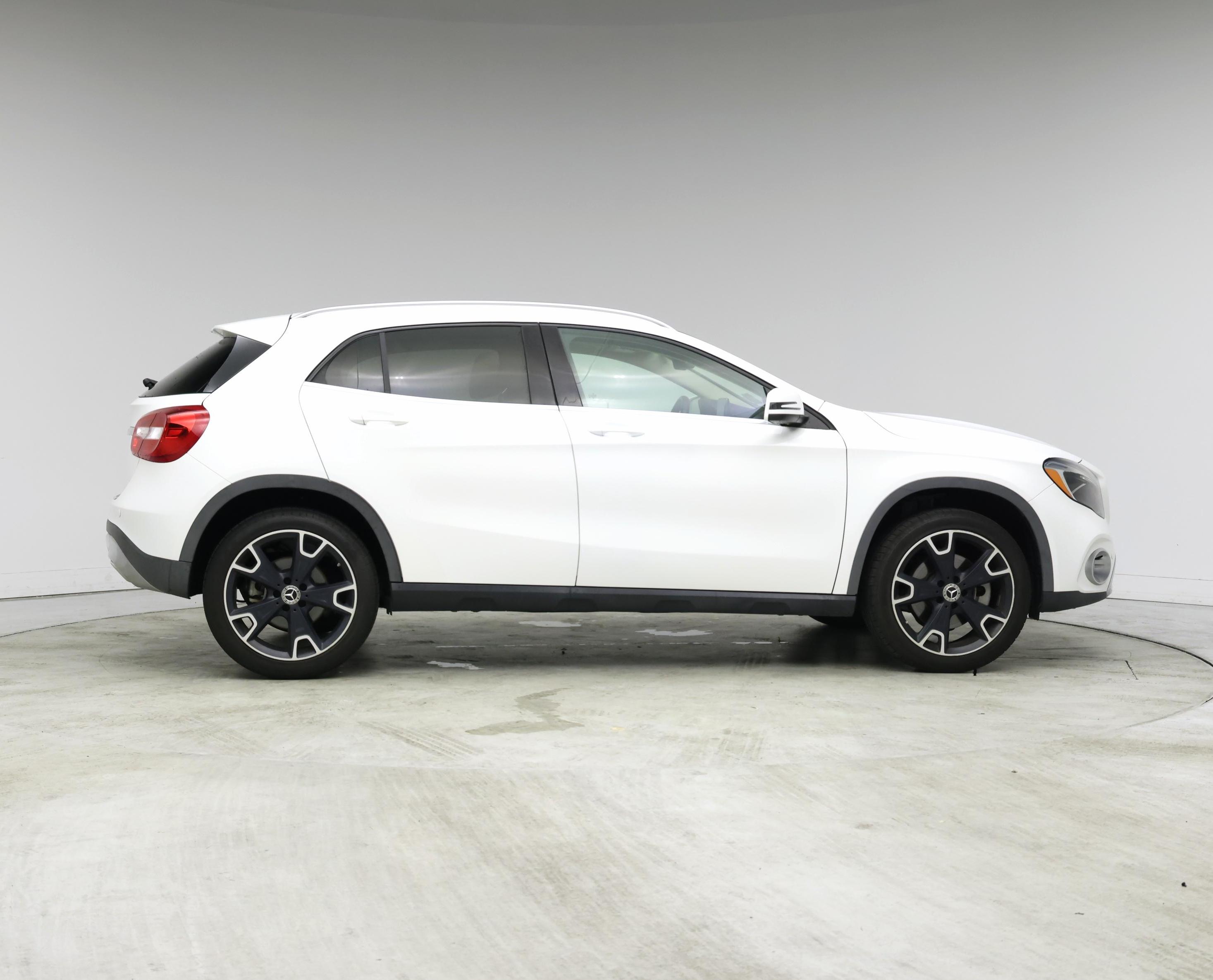 Thumbnail: 2020 Mercedes-Benz GLA - 7