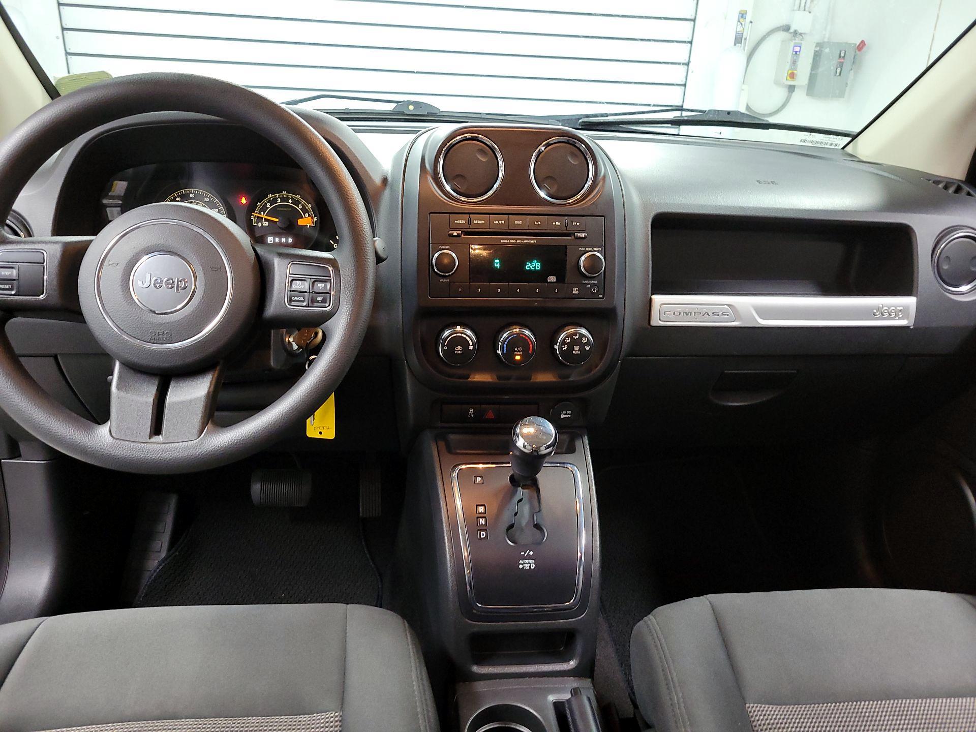 Thumbnail: 2014 Jeep Compass - 9