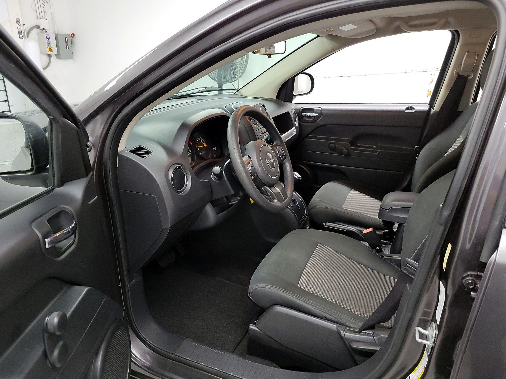 Thumbnail: 2014 Jeep Compass - 11