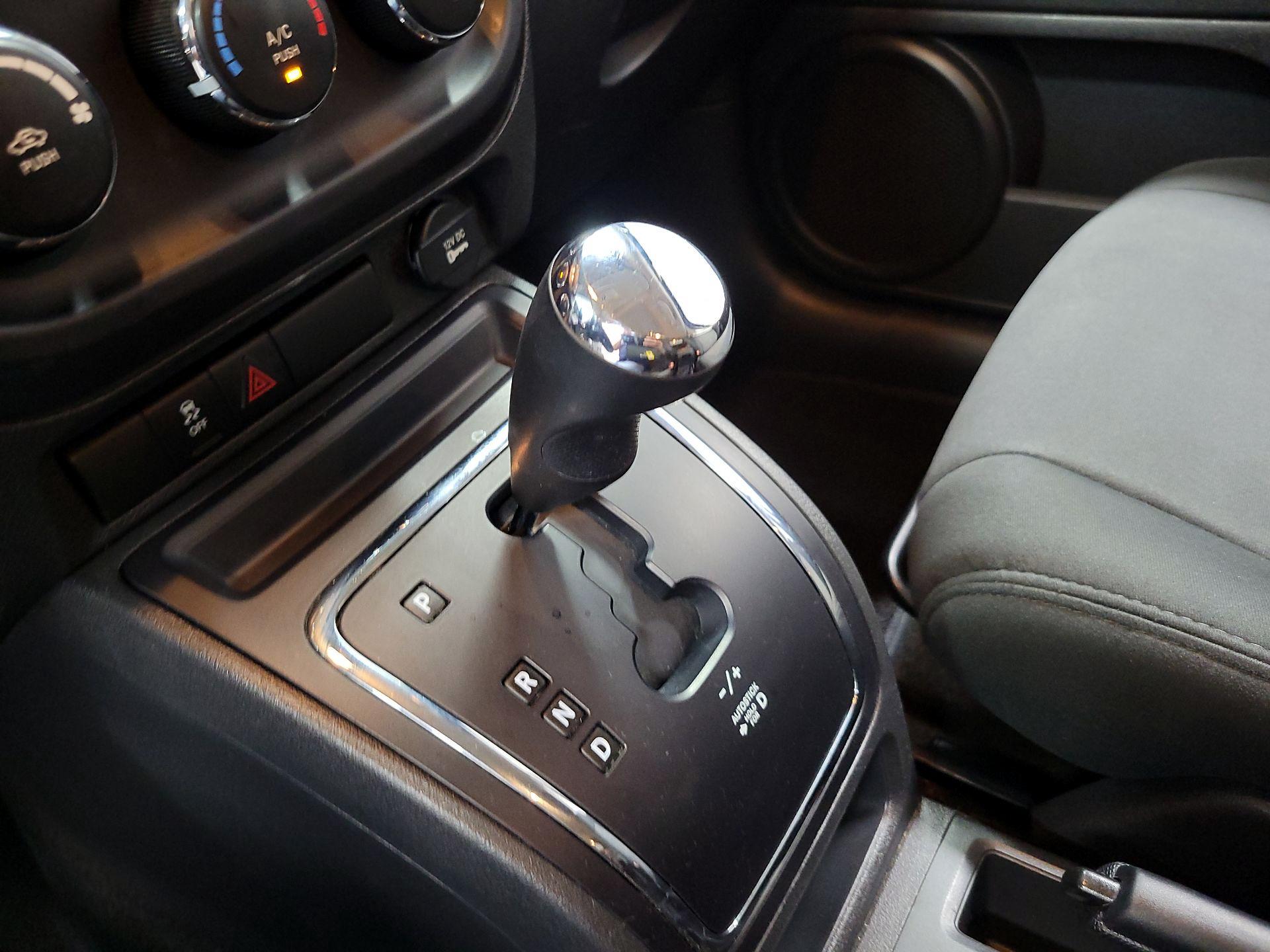 Thumbnail: 2014 Jeep Compass - 15