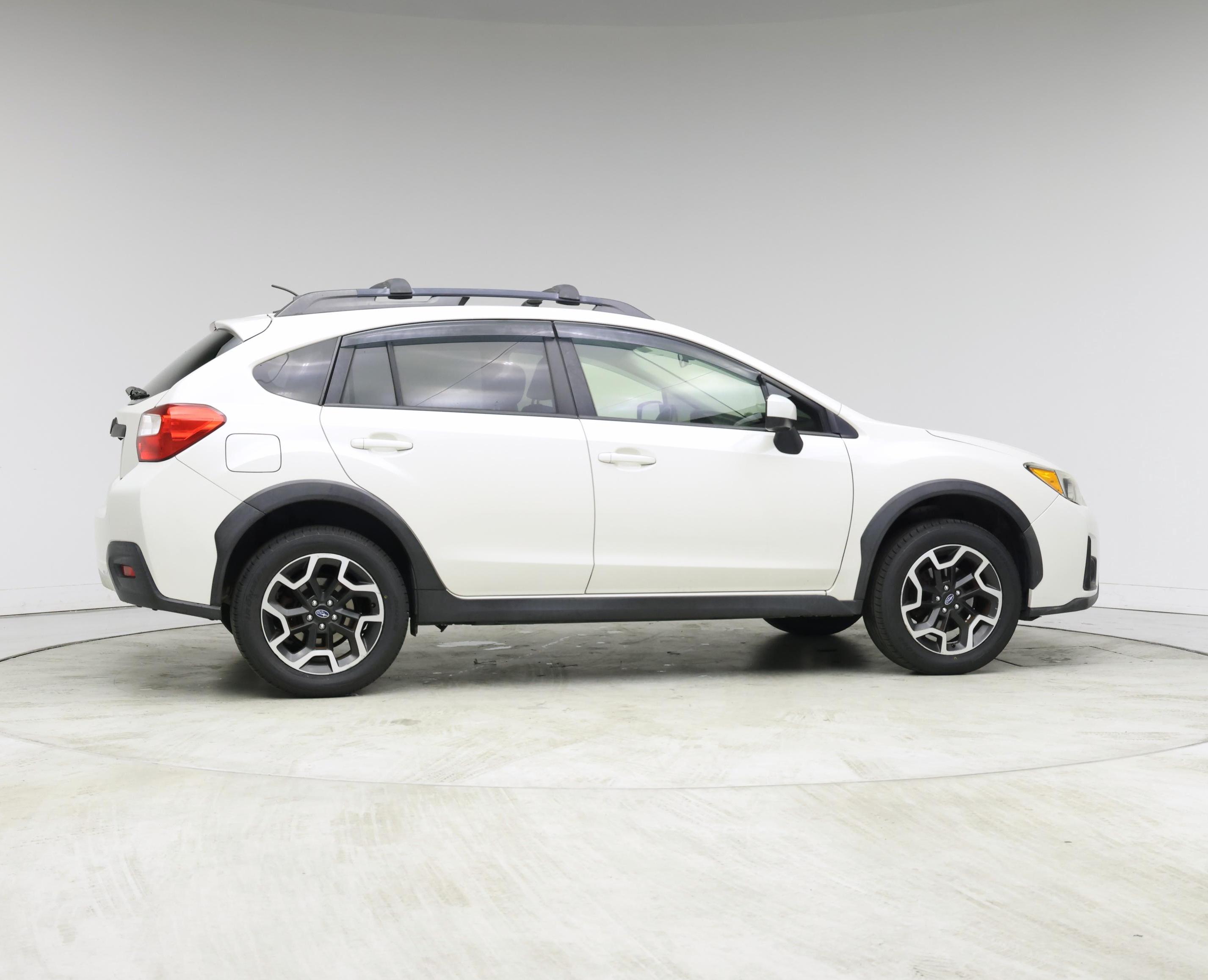 Thumbnail: 2017 Subaru Crosstrek - 7