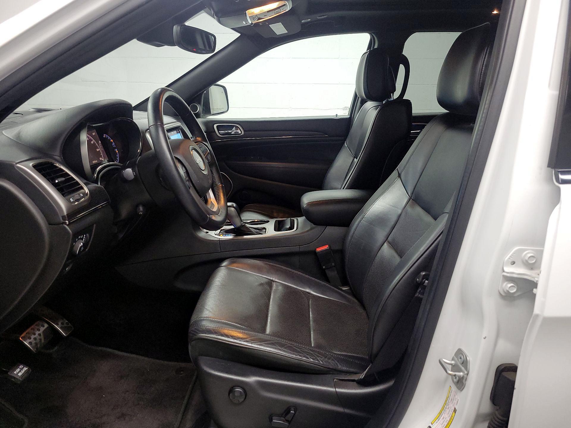 Thumbnail: 2018 Jeep Grand Cherokee - 11