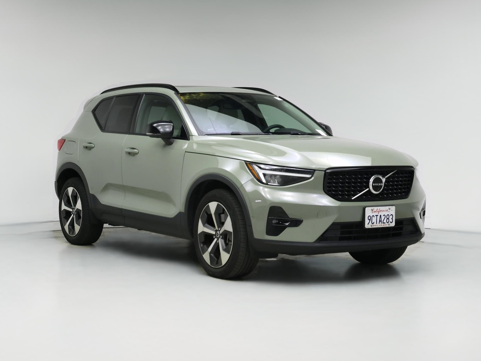 2023 Volvo XC40