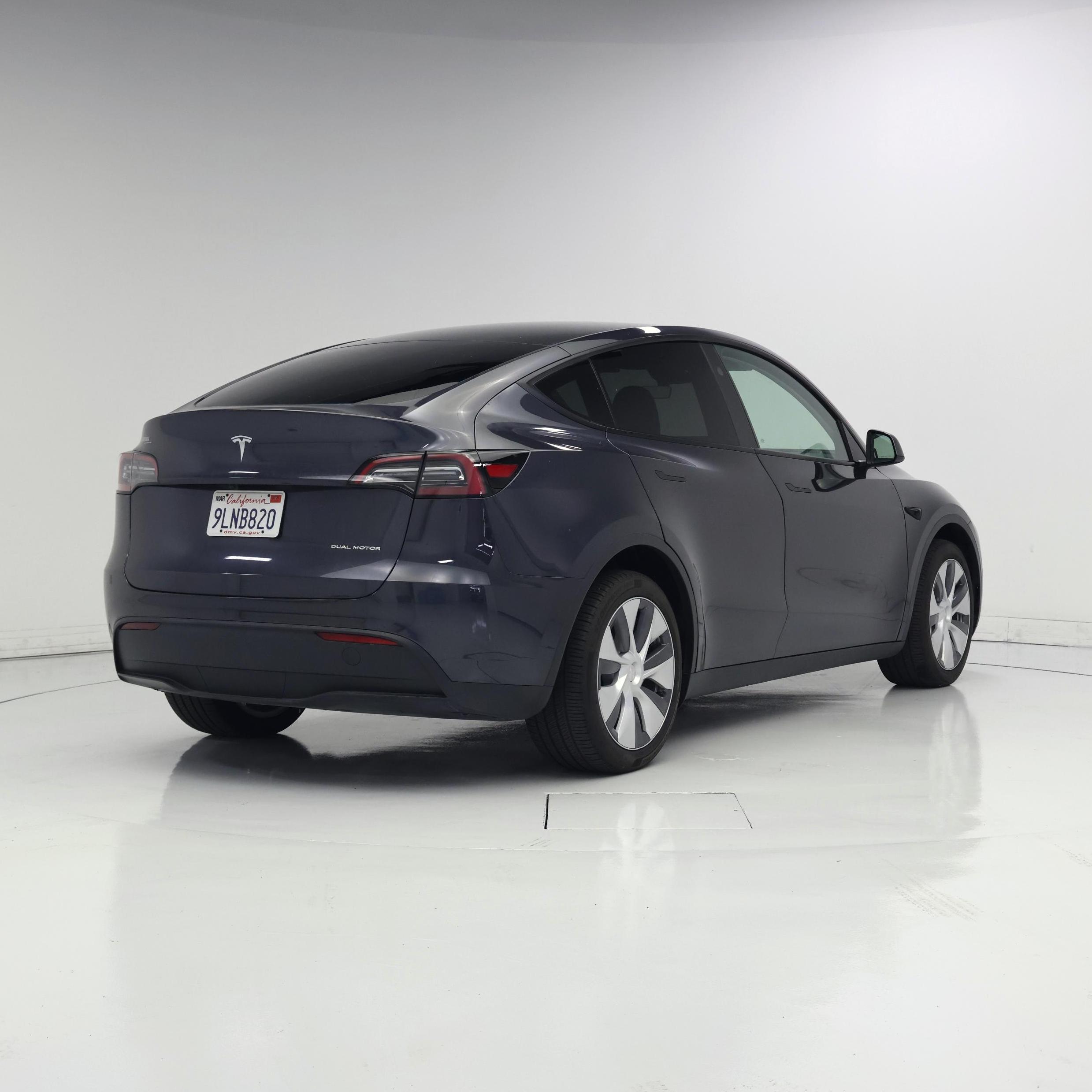 Thumbnail: 2024 Tesla Model Y - 8