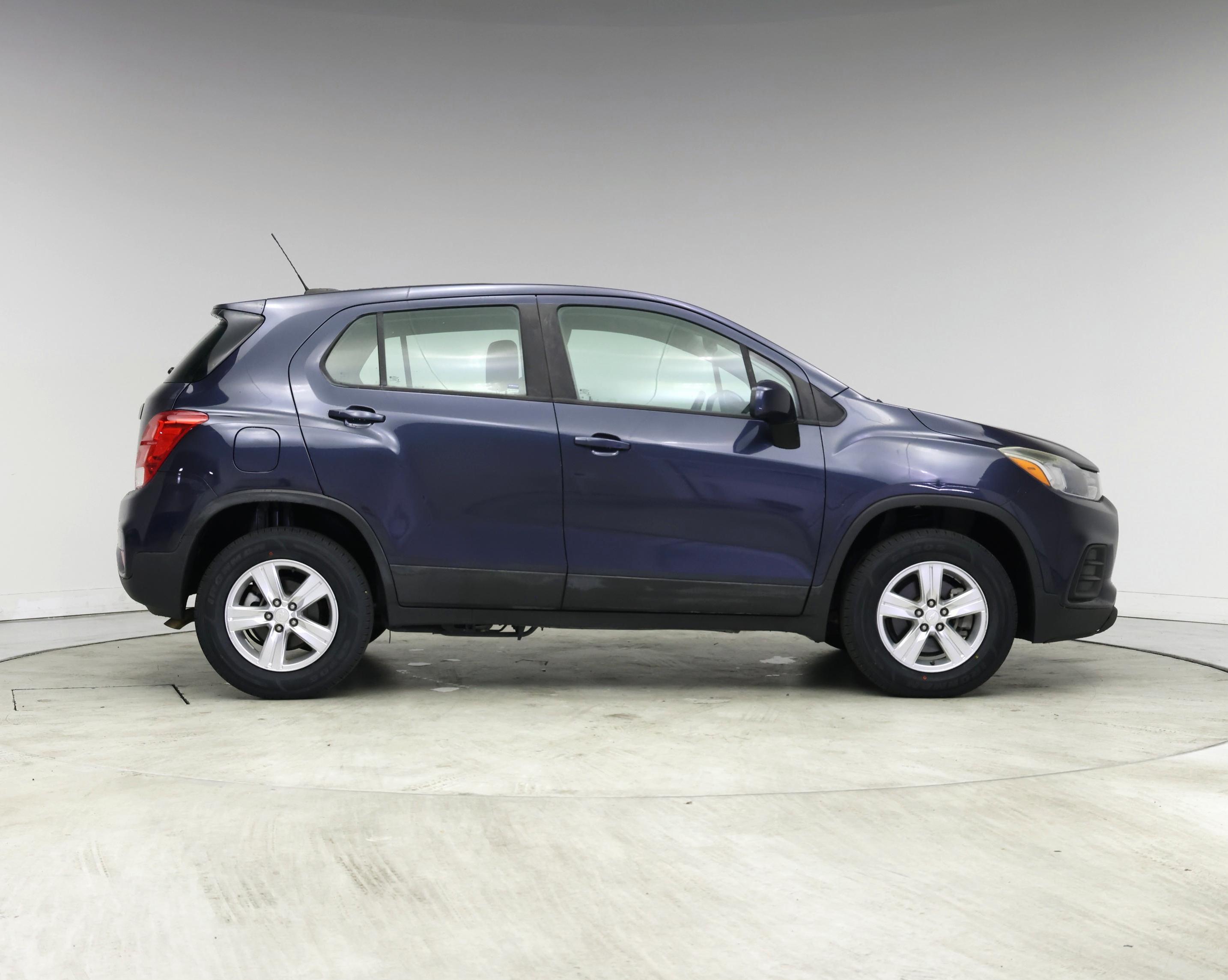 Thumbnail: 2018 Chevrolet Trax - 7