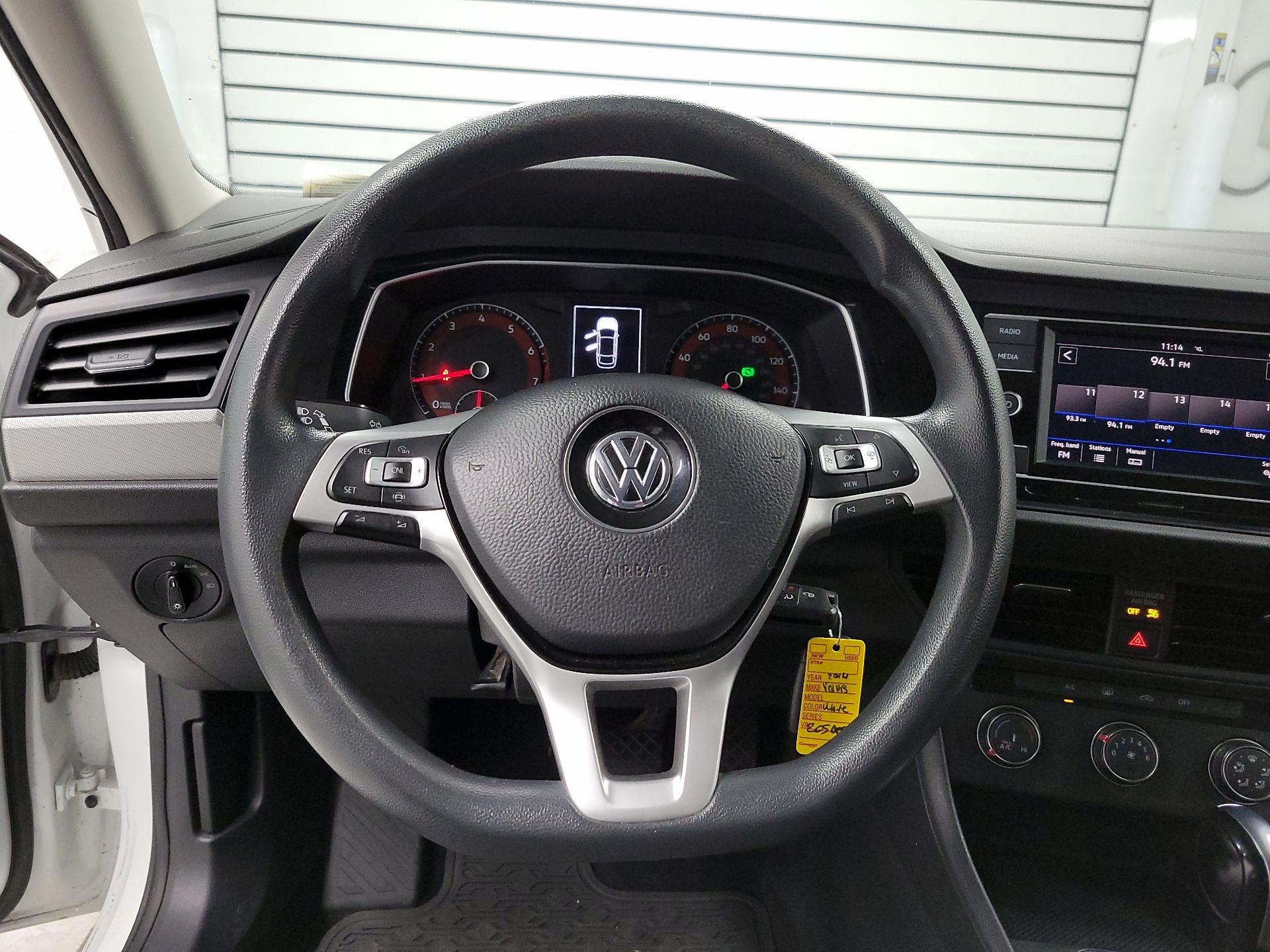 Thumbnail: 2019 Volkswagen Jetta - 10