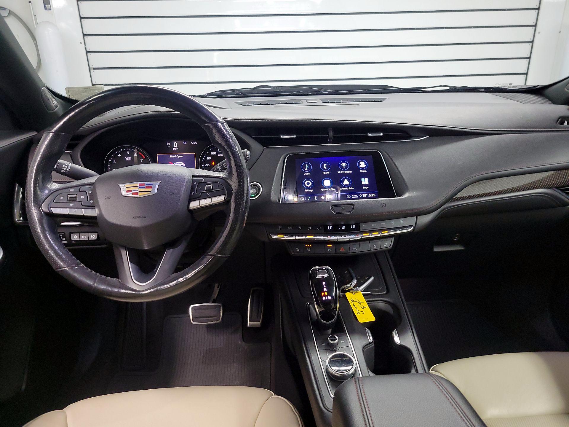 Thumbnail: 2020 Cadillac XT4 - 9