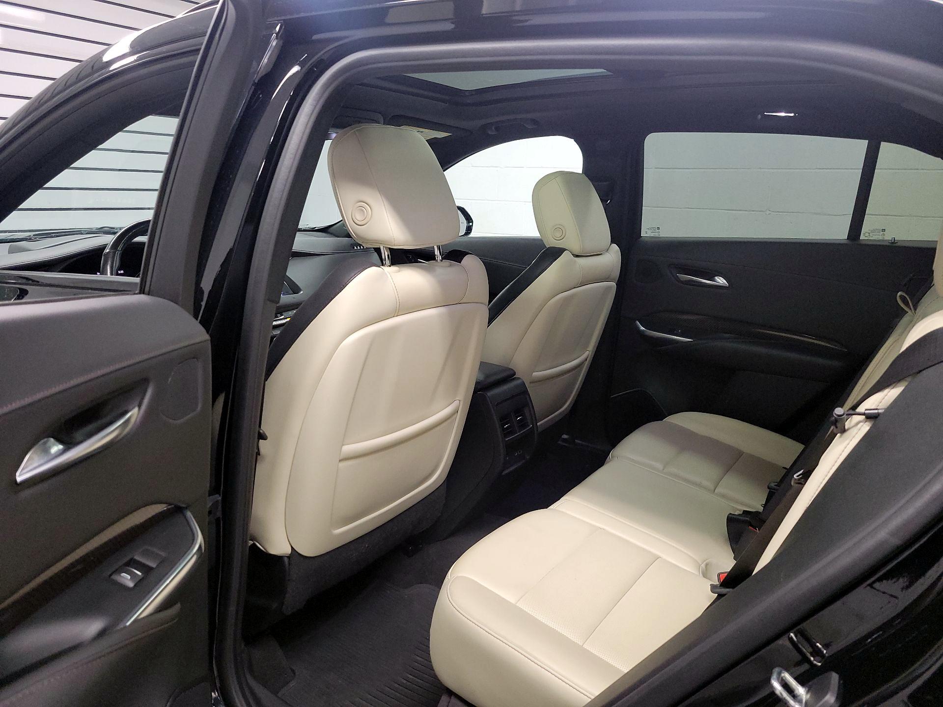 Thumbnail: 2020 Cadillac XT4 - 18