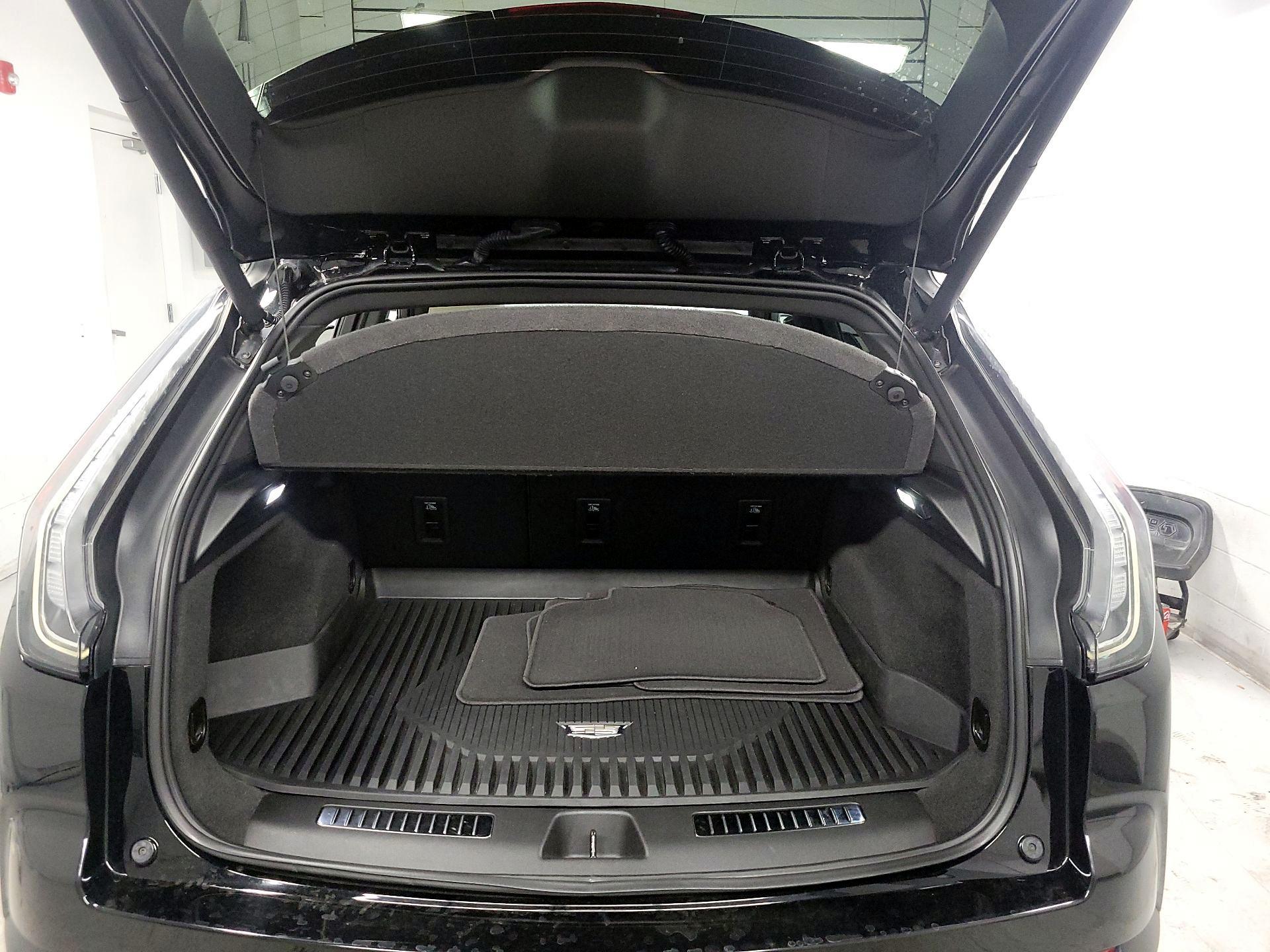 Thumbnail: 2020 Cadillac XT4 - 19