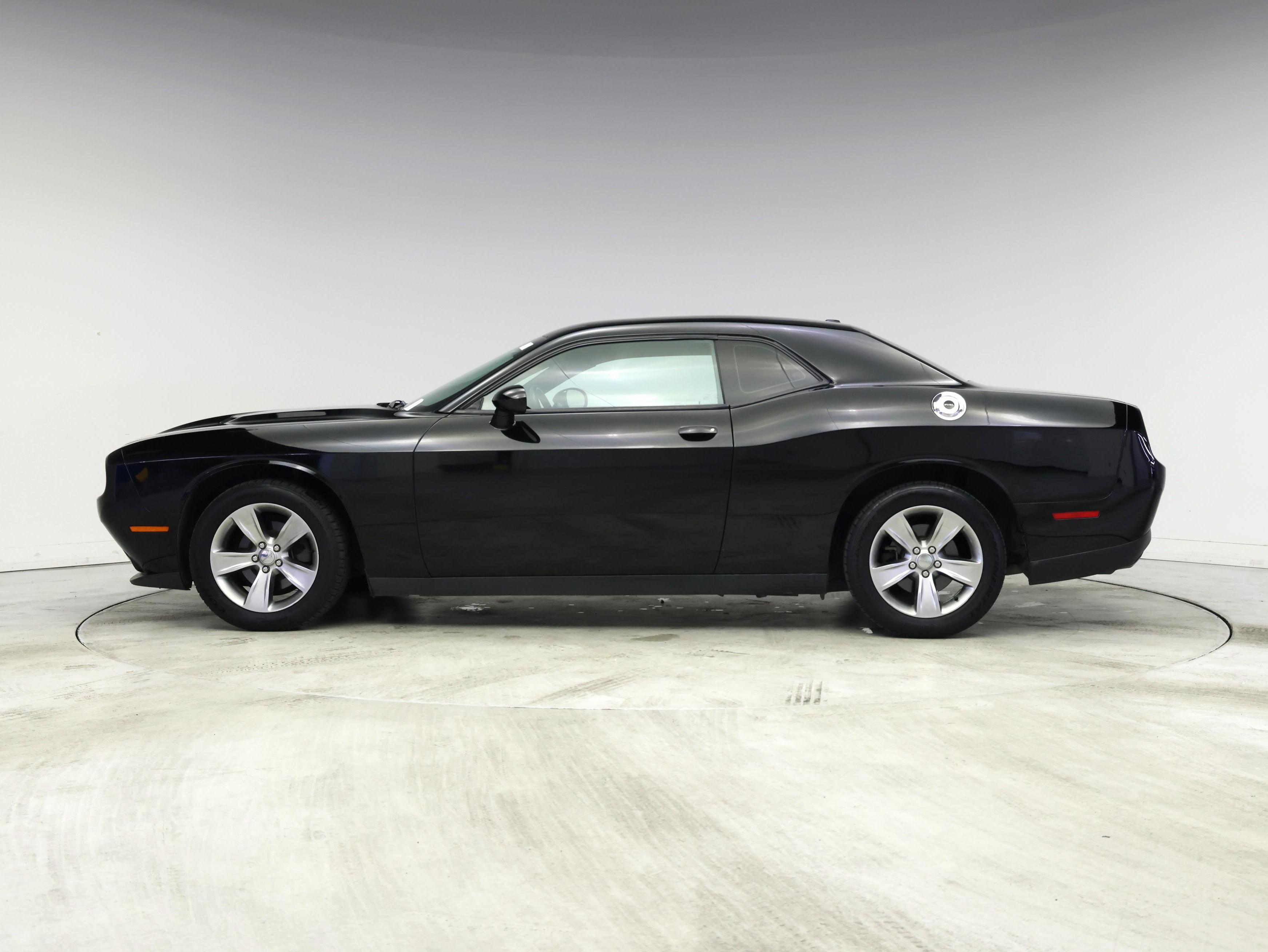 Thumbnail: 2015 Dodge Challenger - 3