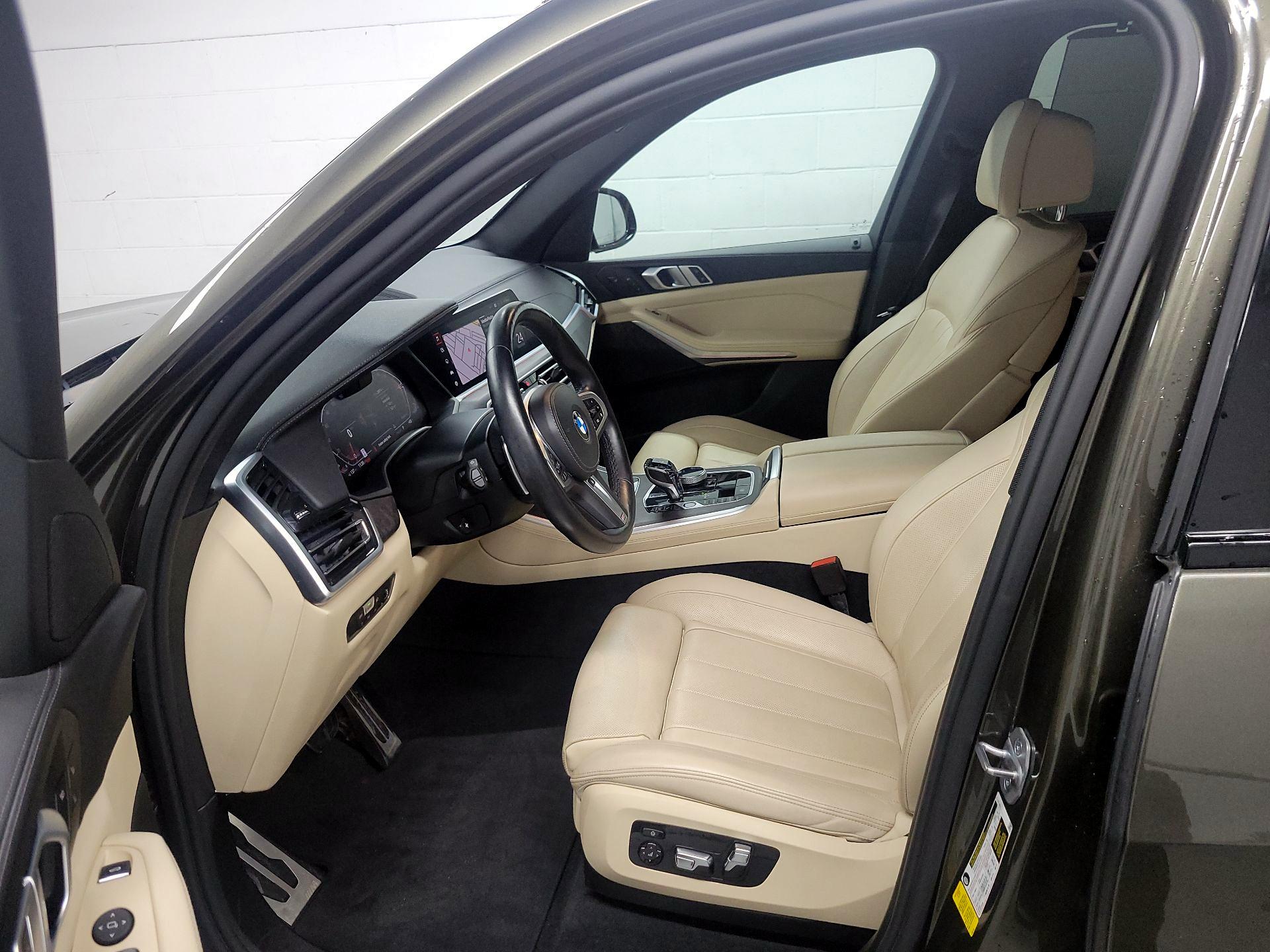 Thumbnail: 2022 BMW X5 - 11