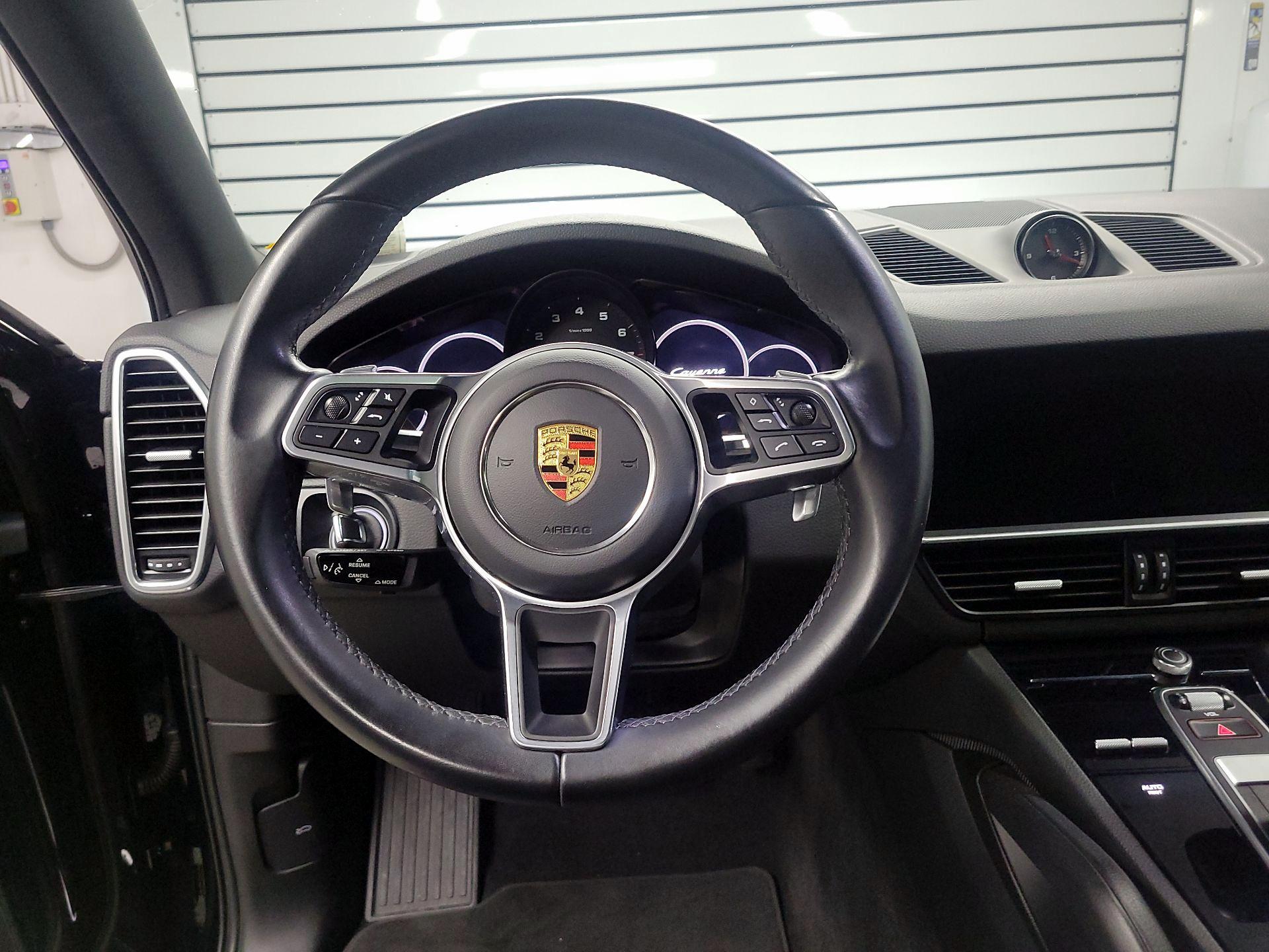Thumbnail: 2021 Porsche Cayenne - 10