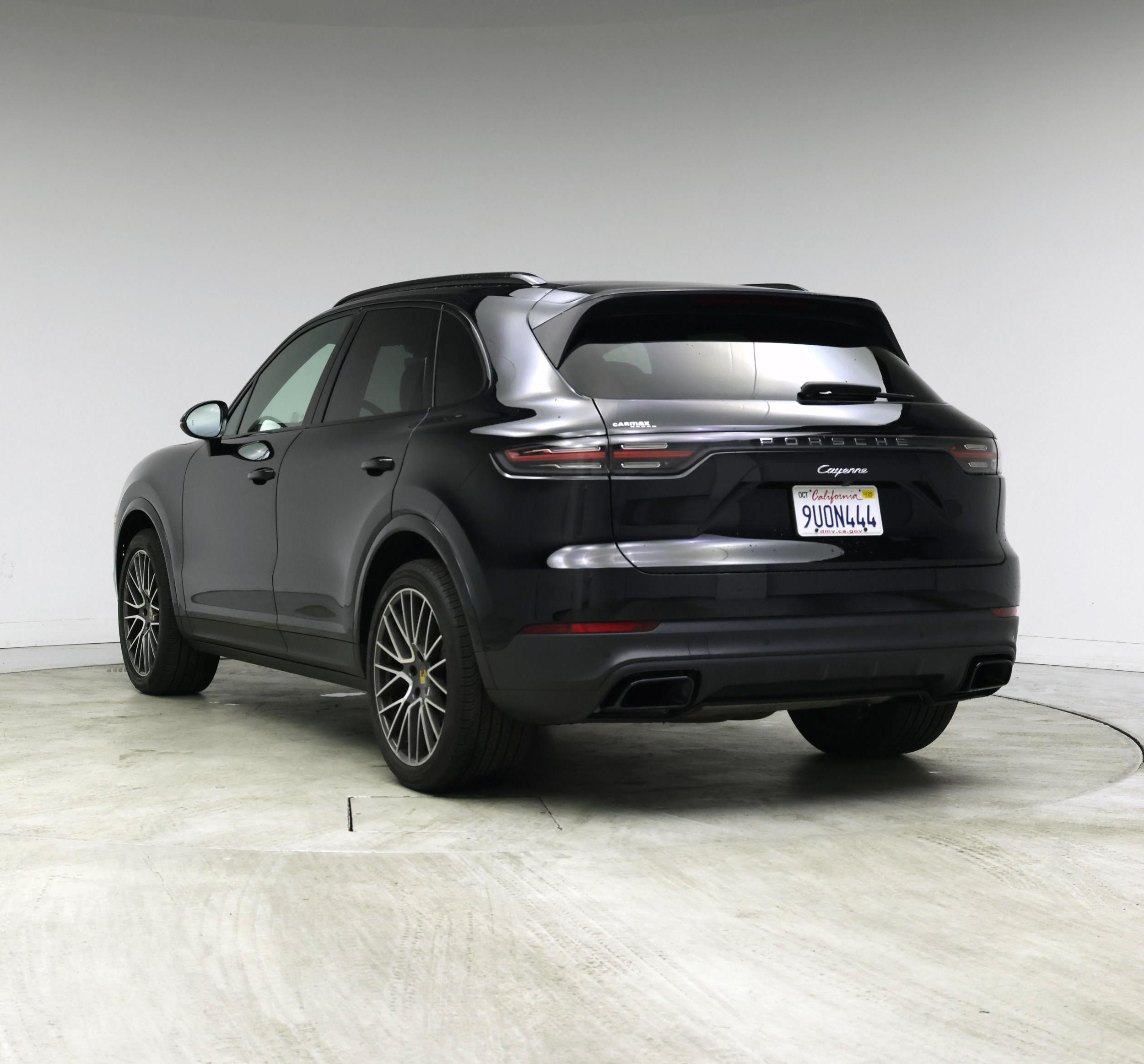 Thumbnail: 2021 Porsche Cayenne - 2