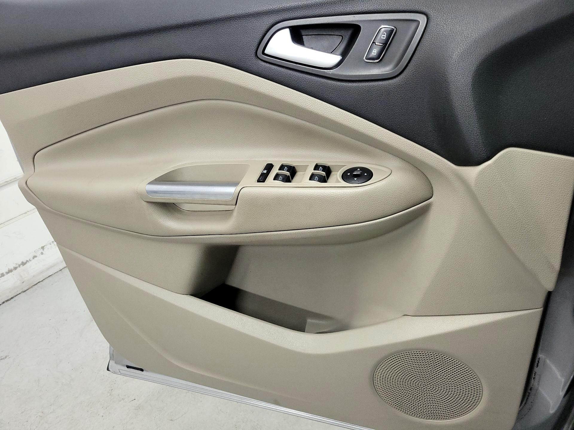 Thumbnail: 2015 Ford Escape - 12