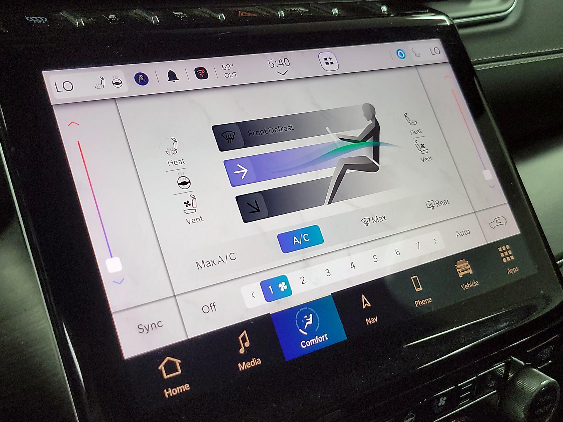 Thumbnail: 2023 Jeep Grand Cherokee - 17