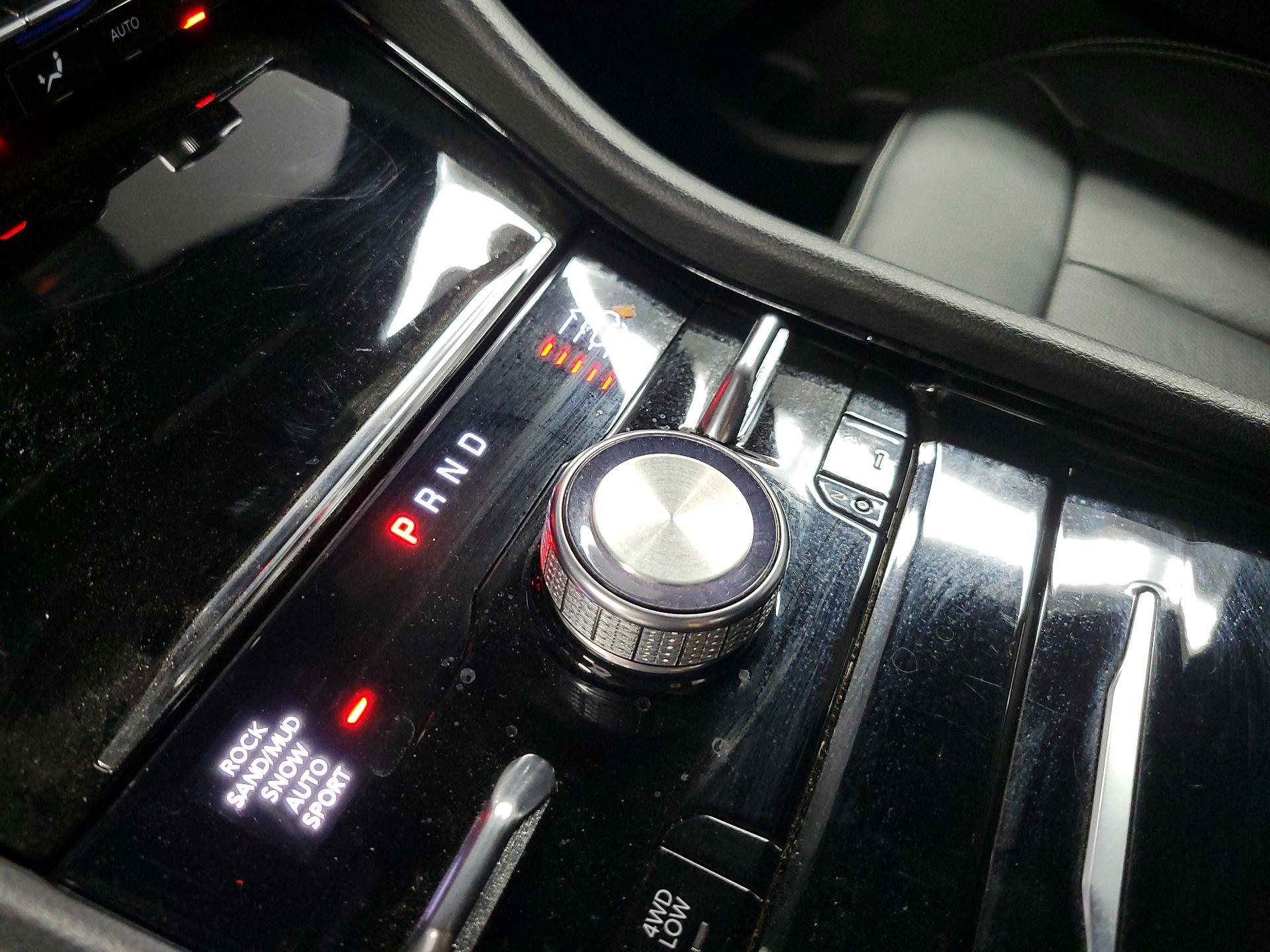 Thumbnail: 2023 Jeep Grand Cherokee - 18