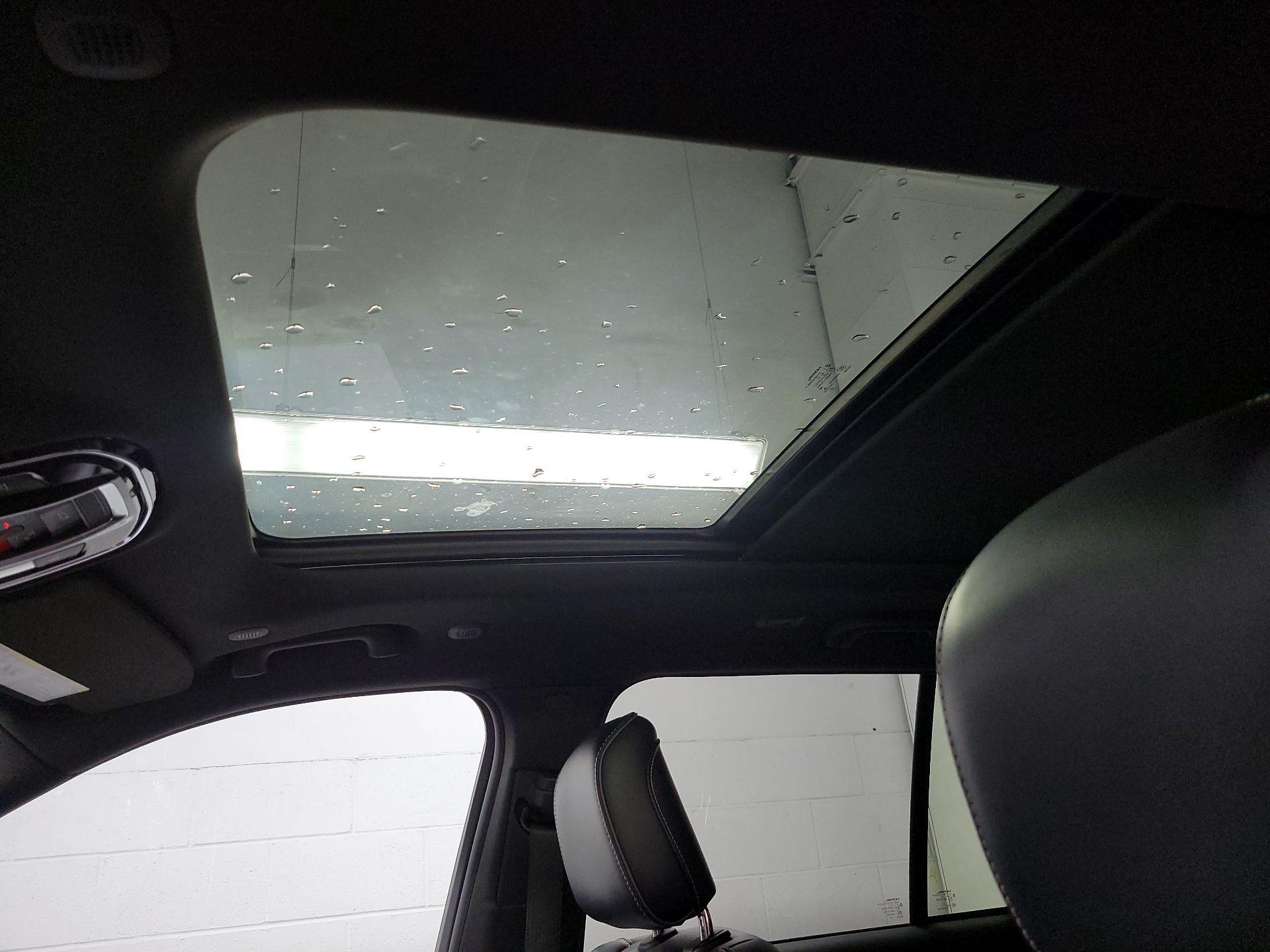 Thumbnail: 2023 Jeep Grand Cherokee - 20