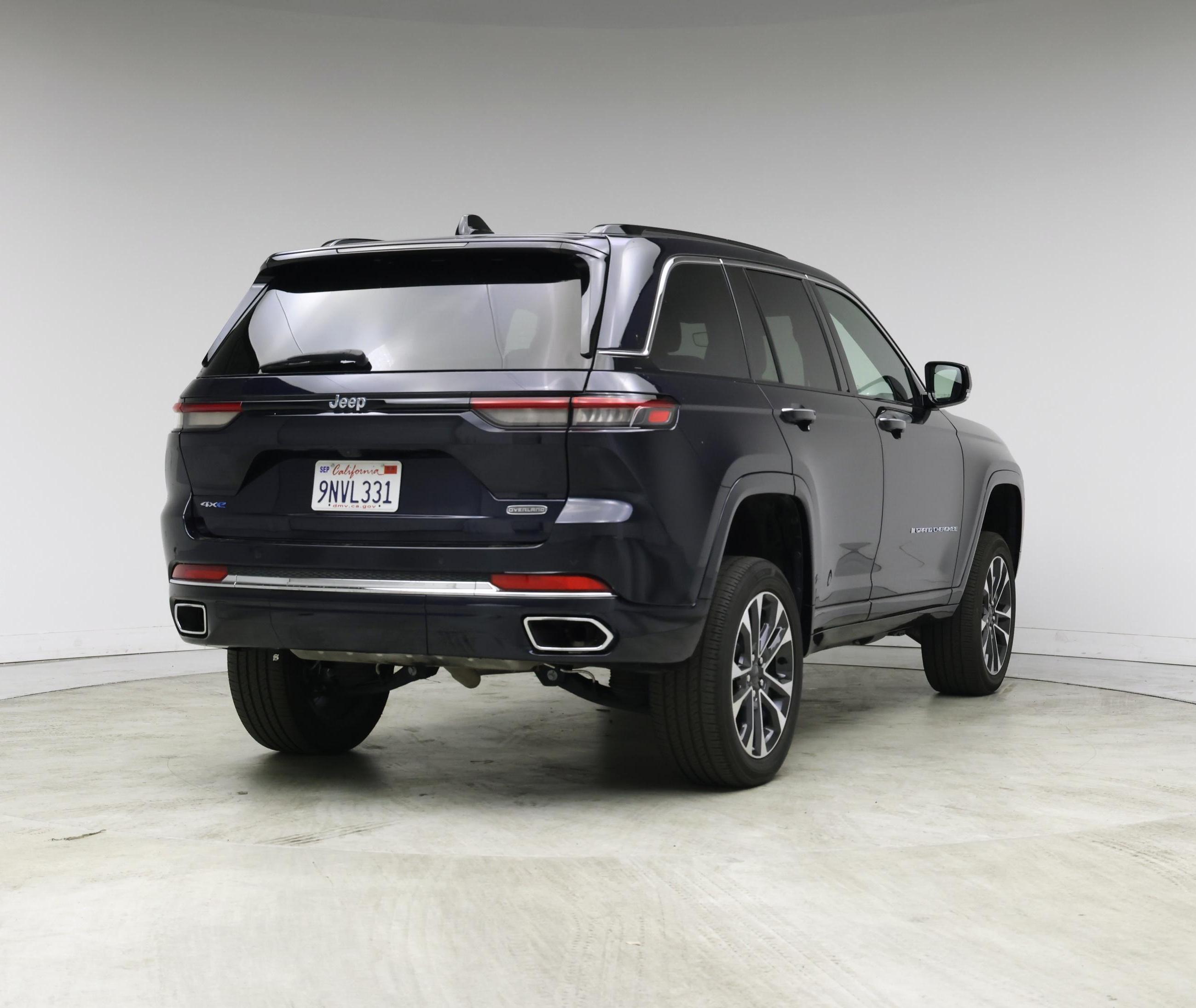 Thumbnail: 2023 Jeep Grand Cherokee - 8