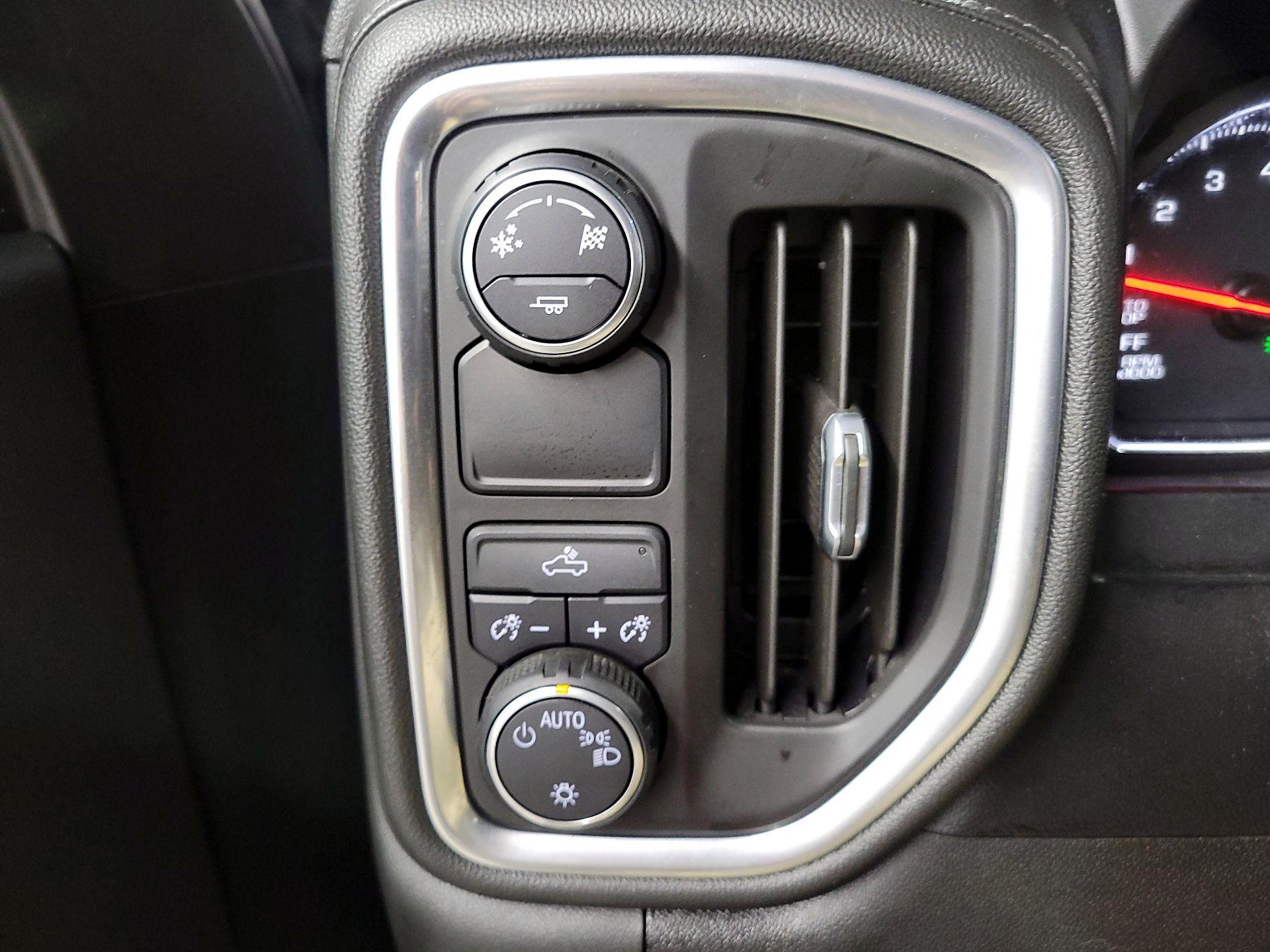 Thumbnail: 2019 Chevrolet Silverado 1500 - 13