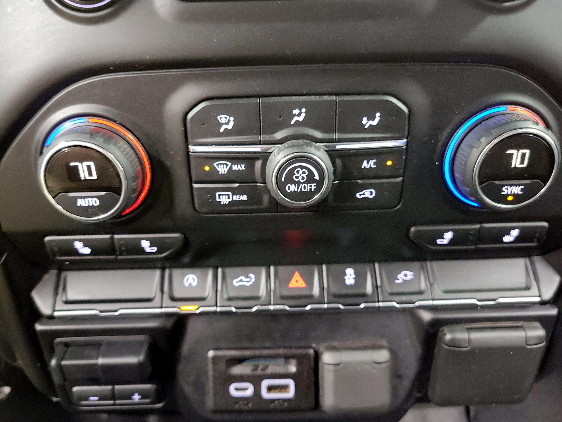 Thumbnail: 2019 Chevrolet Silverado 1500 - 16