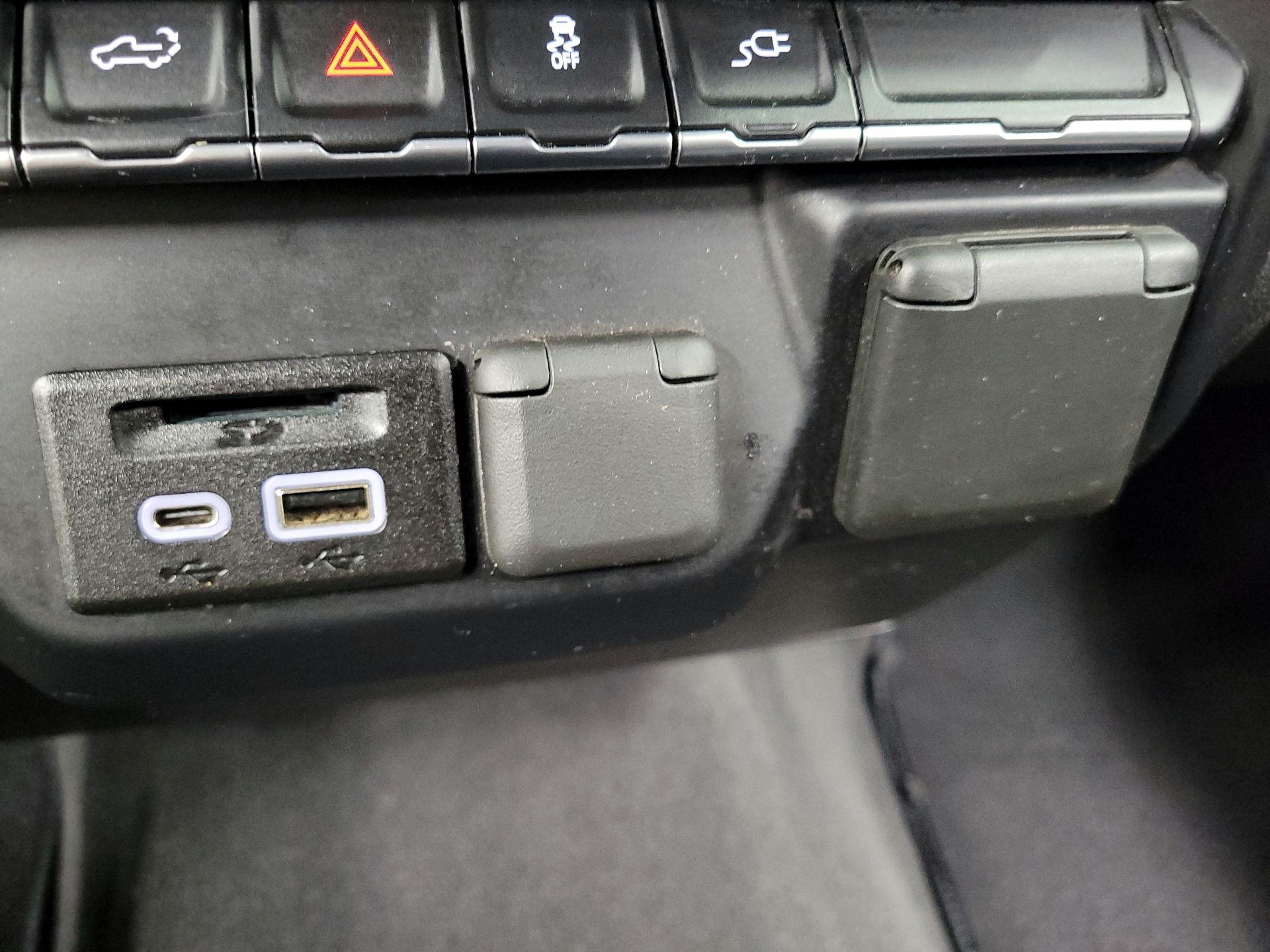 Thumbnail: 2019 Chevrolet Silverado 1500 - 18