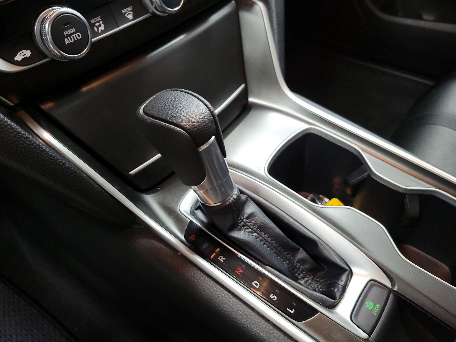 Thumbnail: 2018 Honda Accord - 17