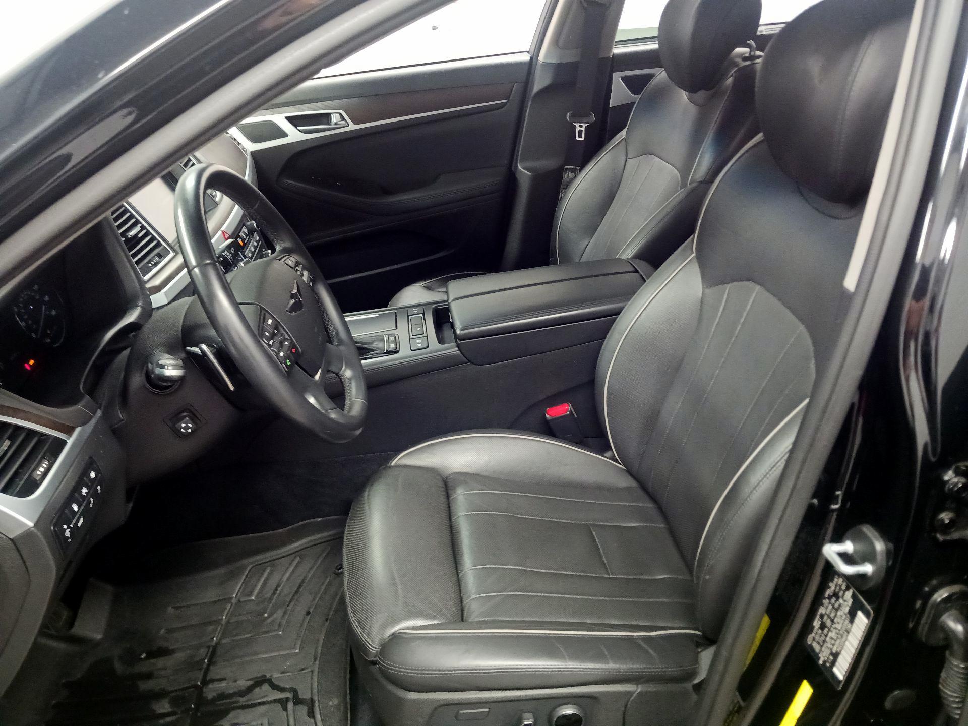 Thumbnail: 2015 Hyundai Genesis - 11